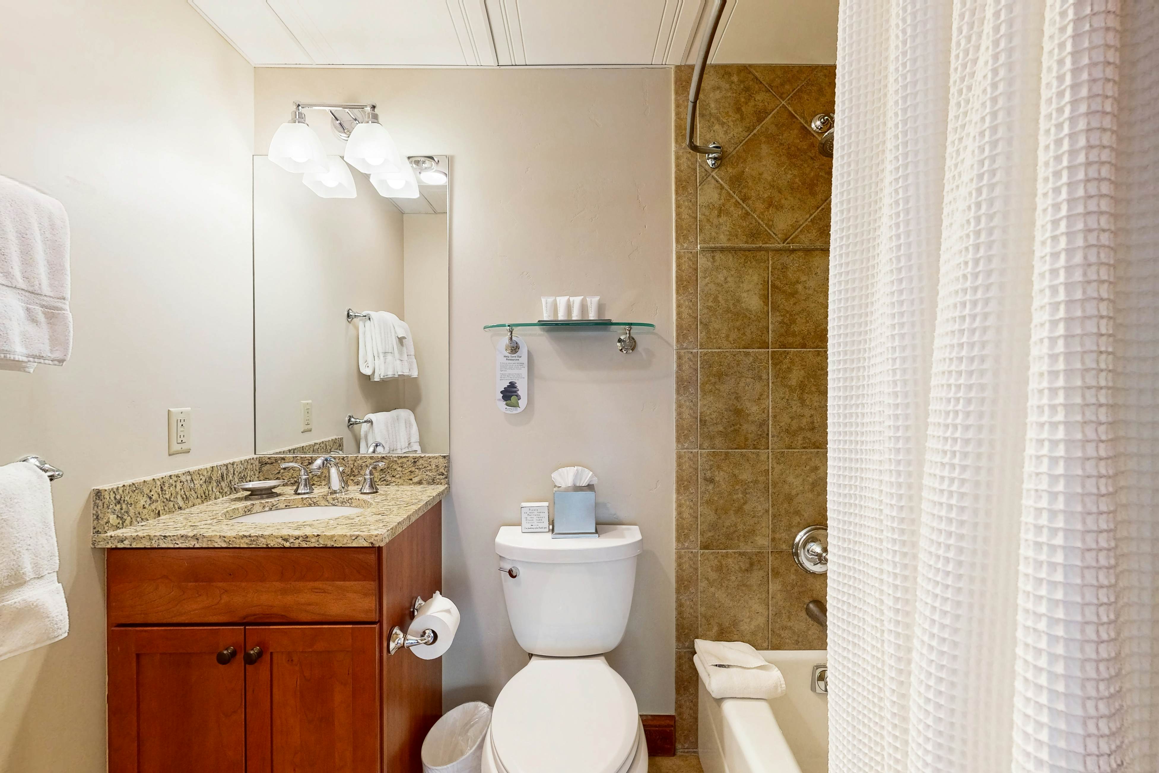 Lion Square Lodge South 470