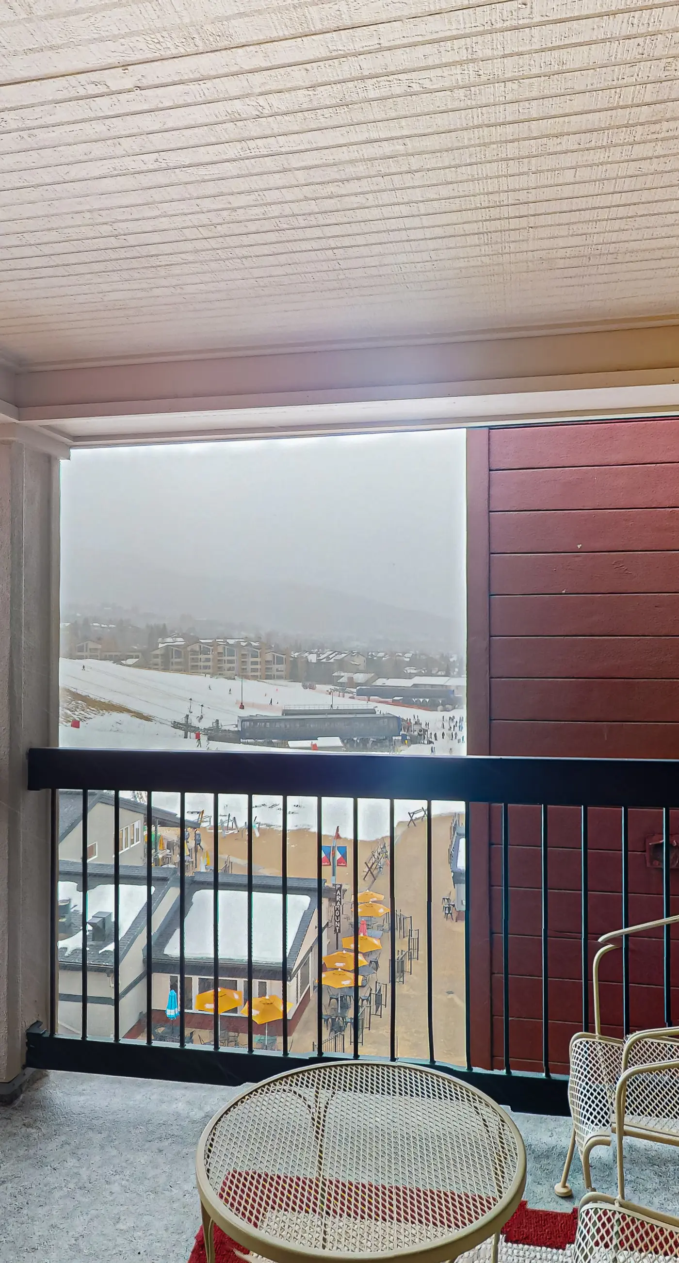 Torian Plum Plaza 606