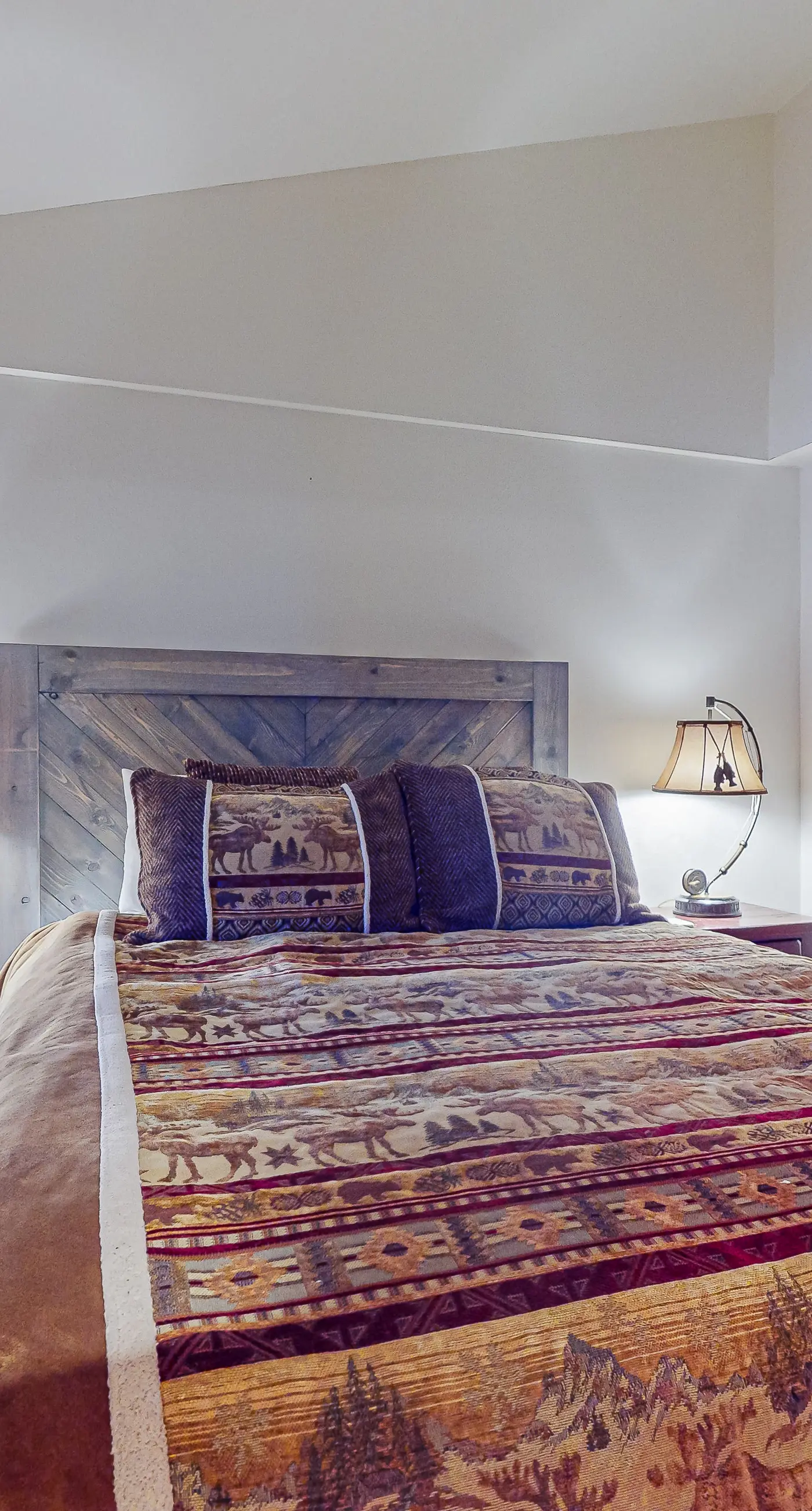 Torian Plum Plaza 606