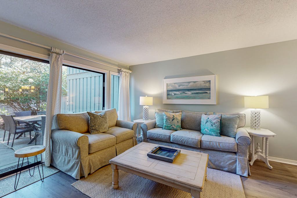 2-story condo with pool, beach, dog friendly, private deck, & W/D — Hilton Head, SC — vacation rental