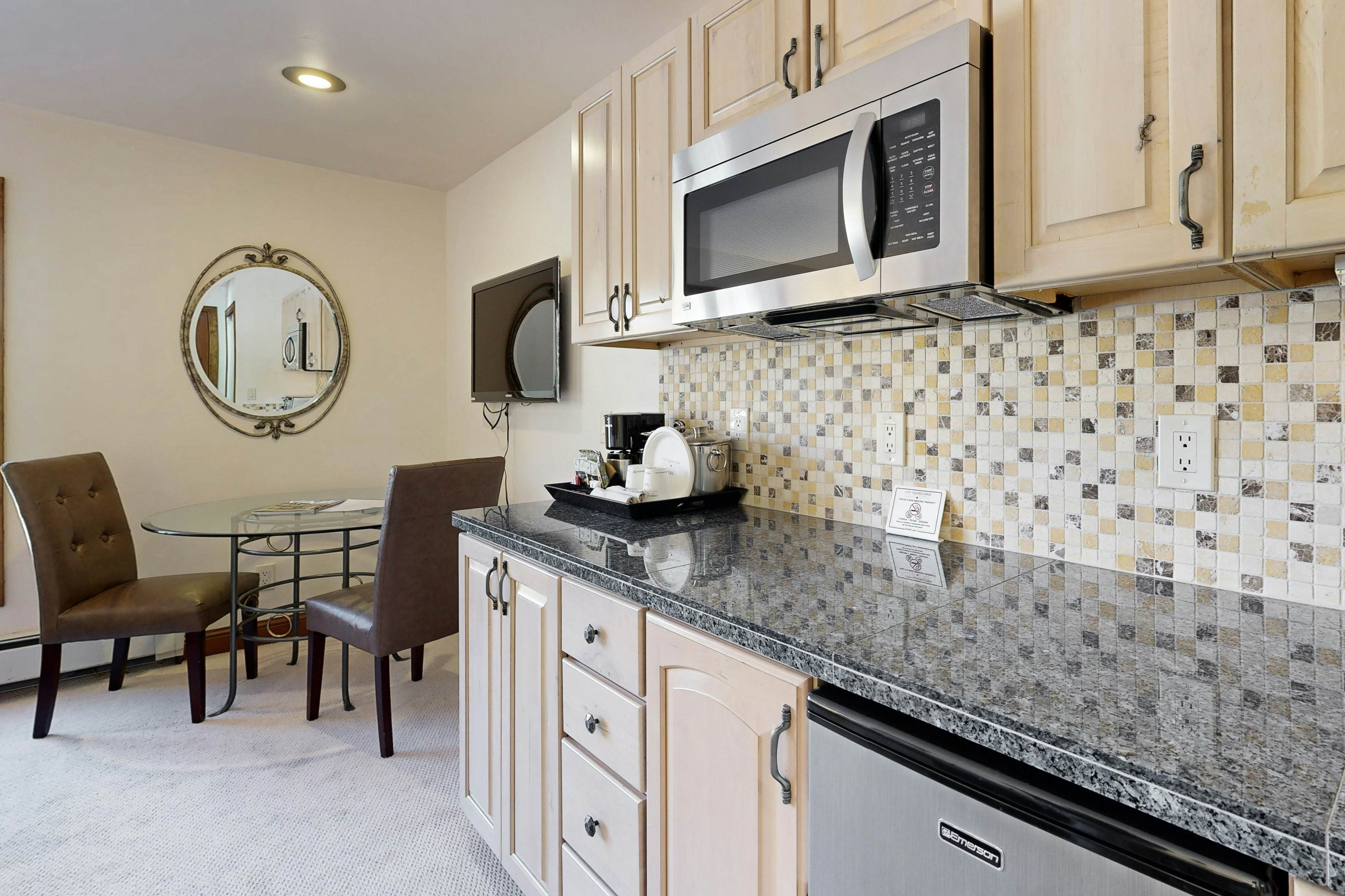 Lion Square Lodge South 465