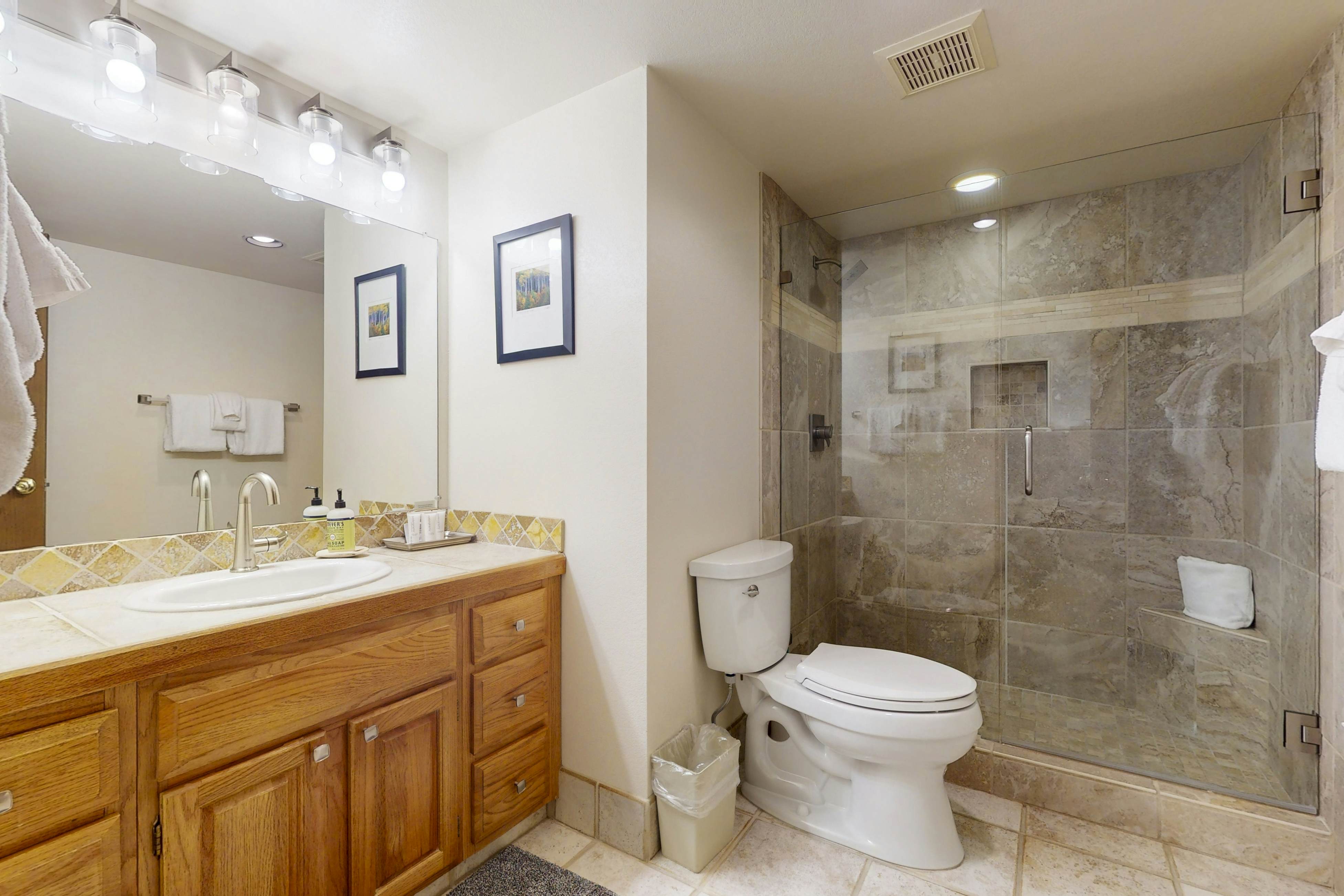 Torian Plum Plaza 802