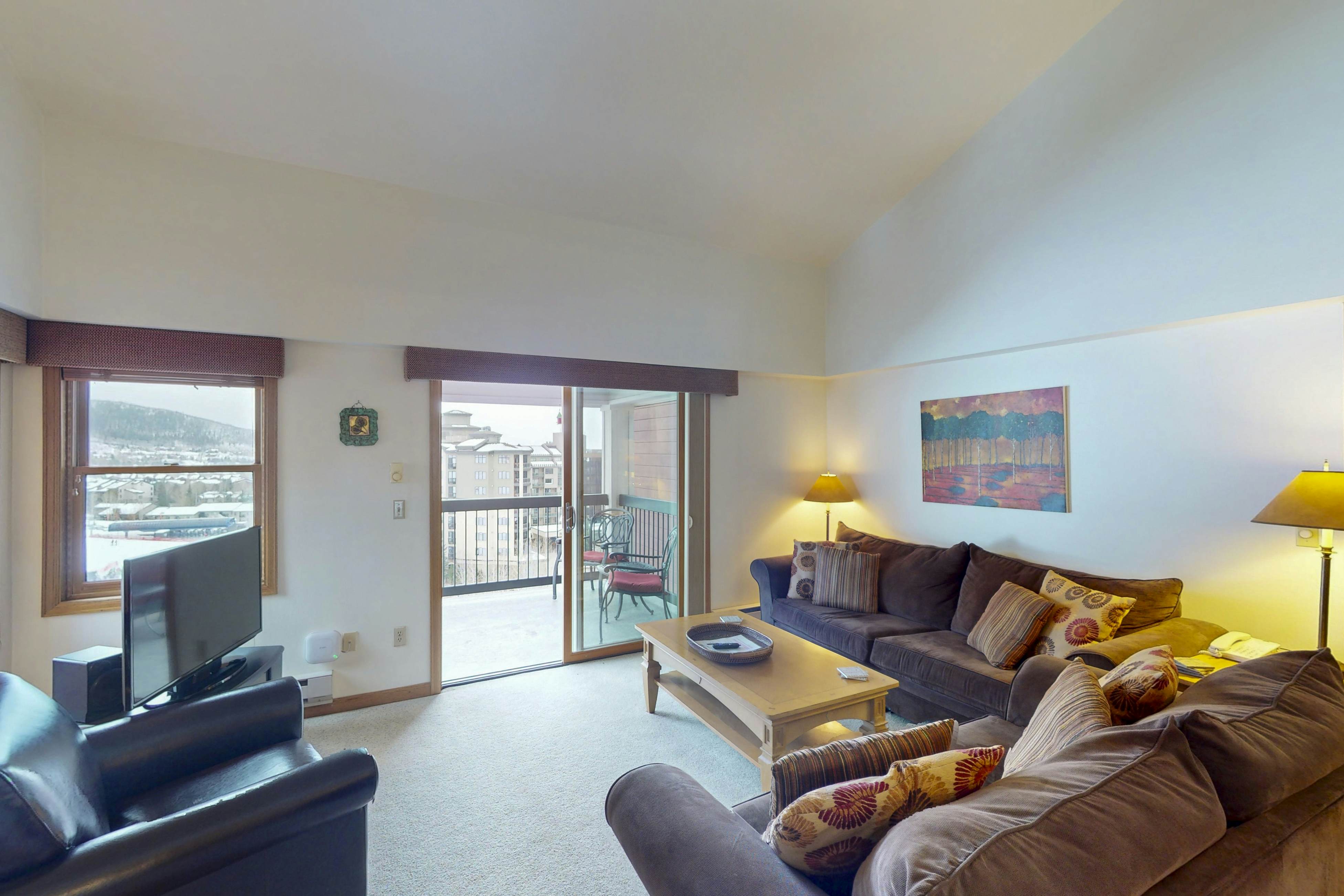 Torian Plum Plaza 802