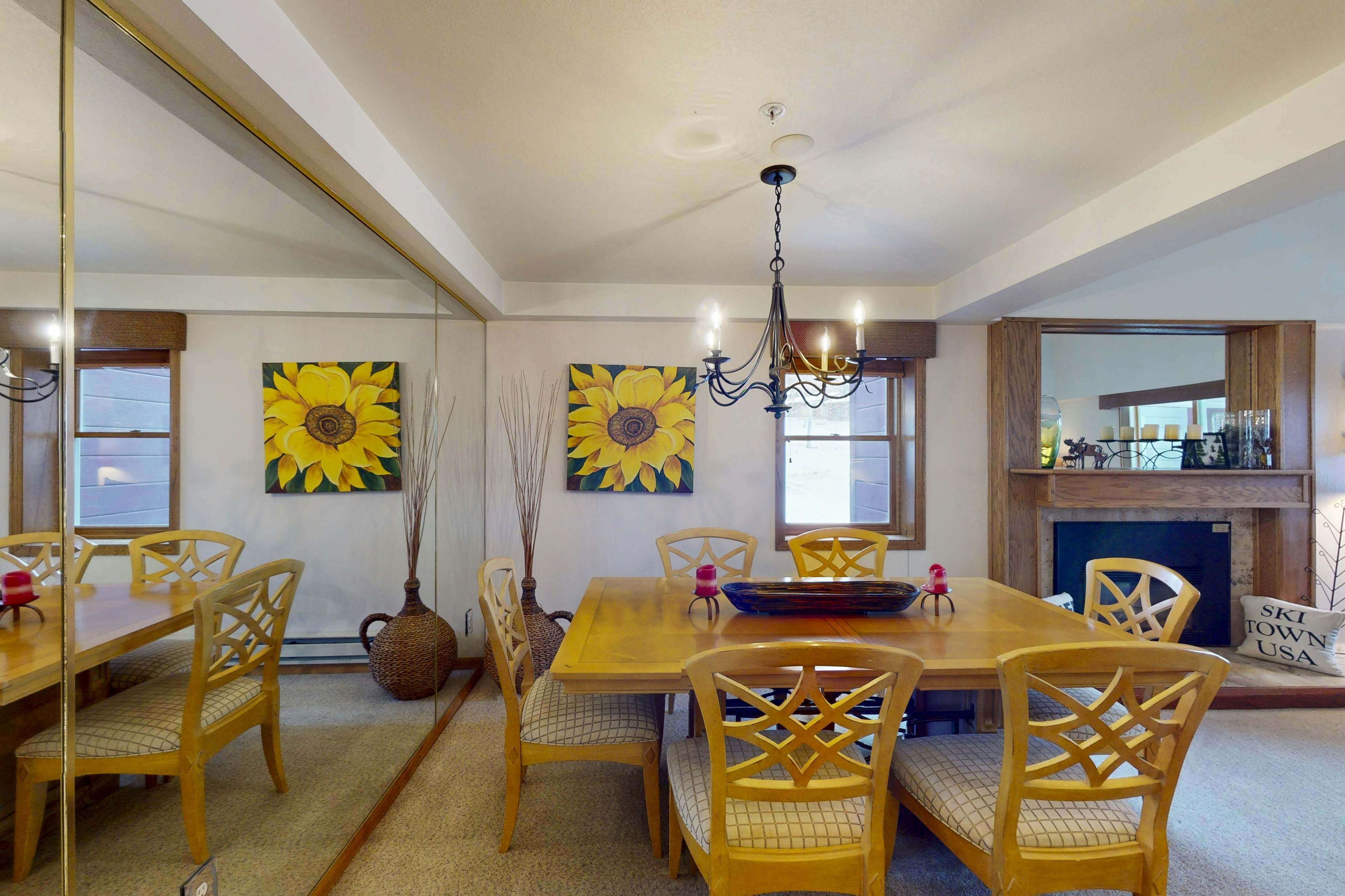 Torian Plum Plaza 802