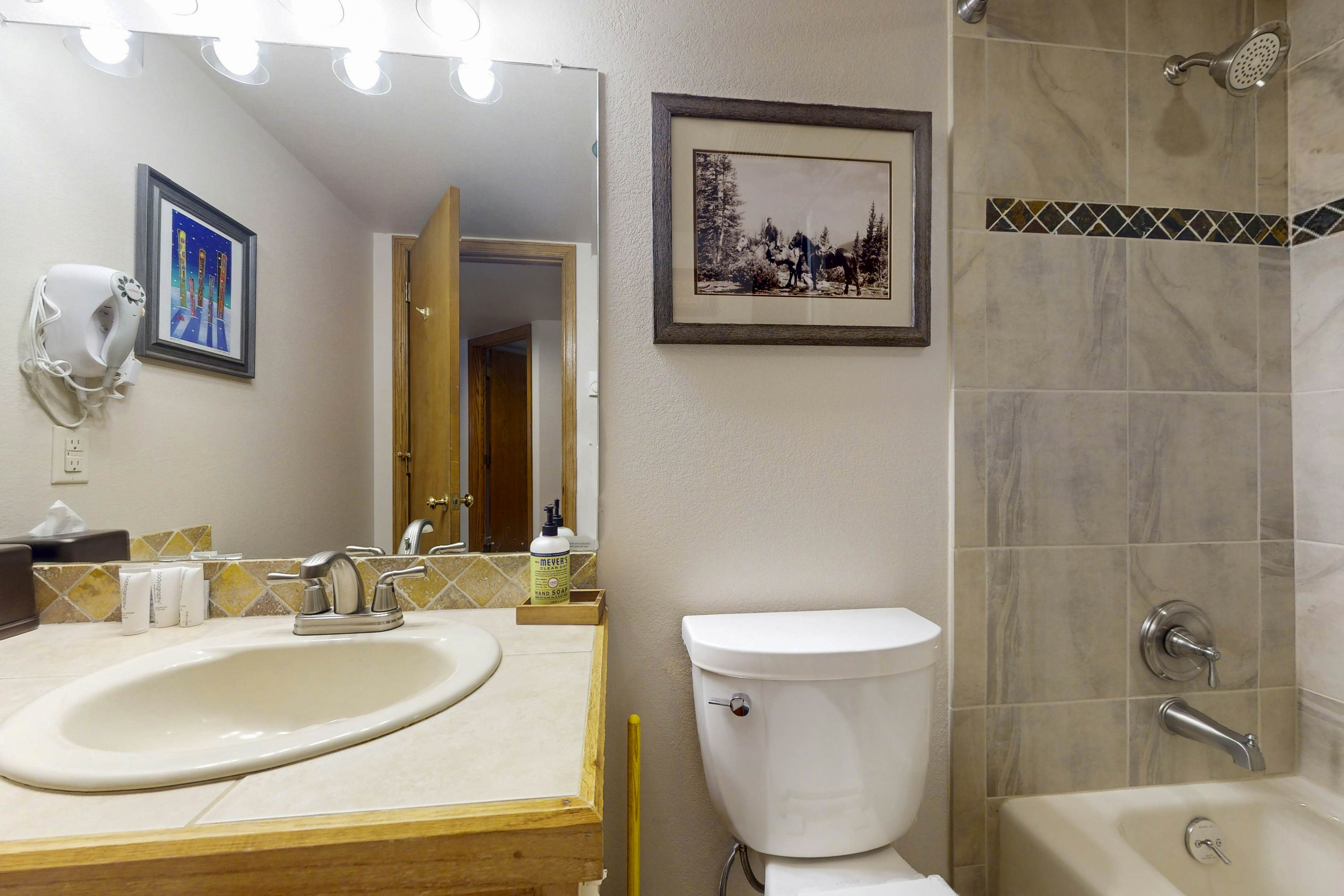 Torian Plum Plaza 802