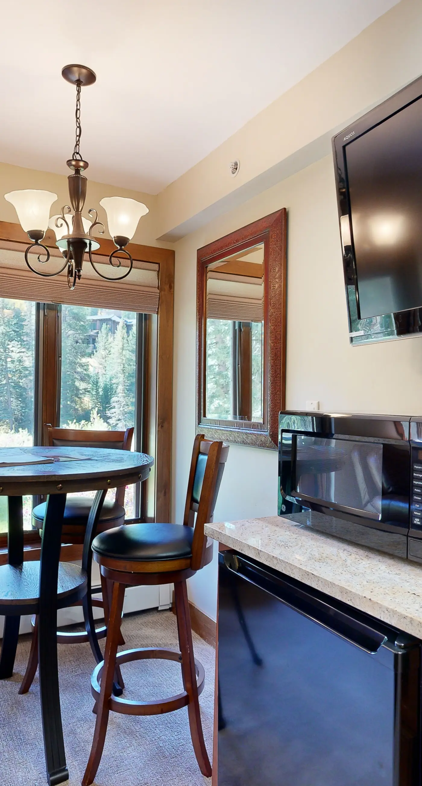 Lion Square Lodge South 170