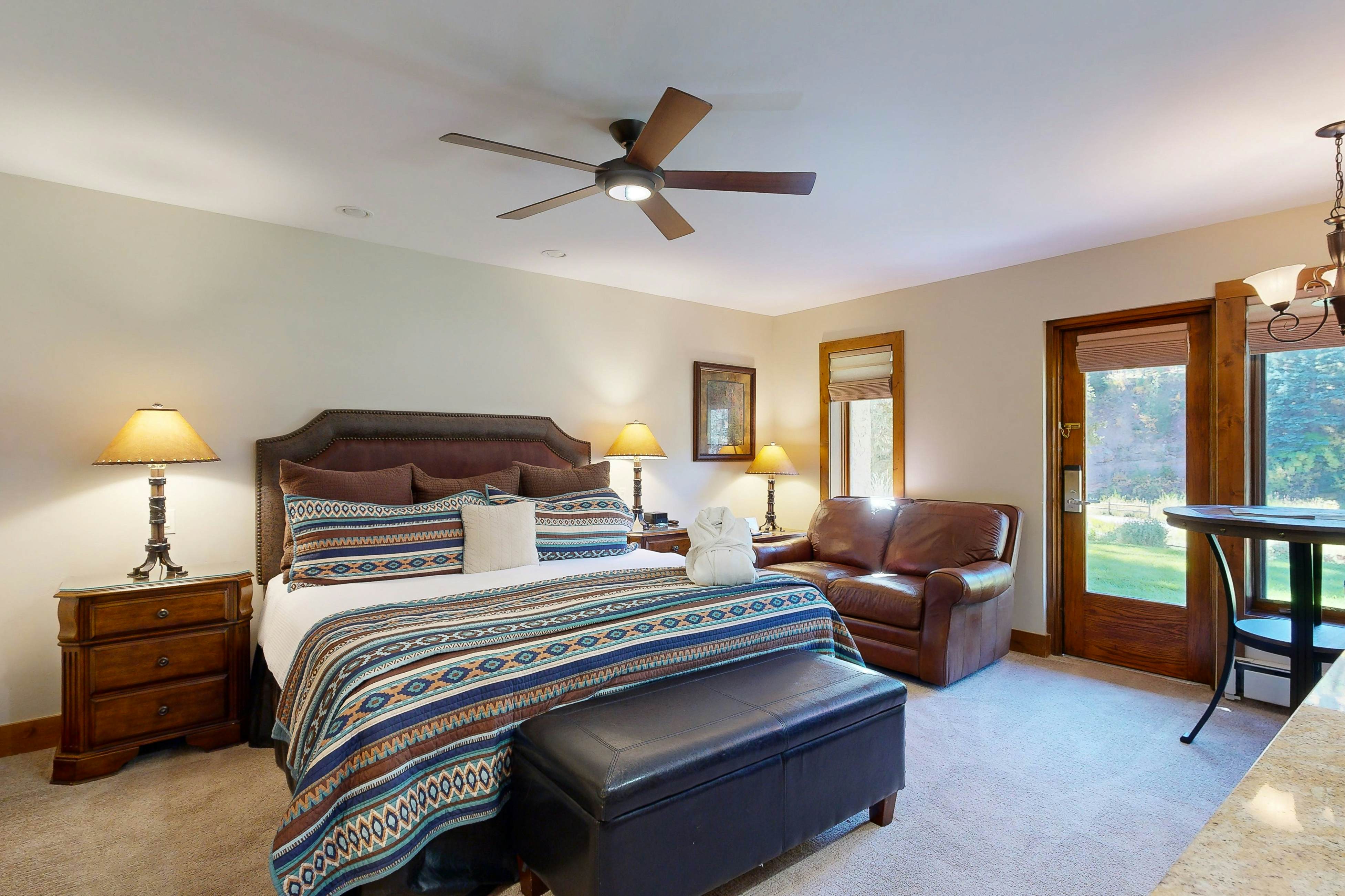 Lion Square Lodge South 170