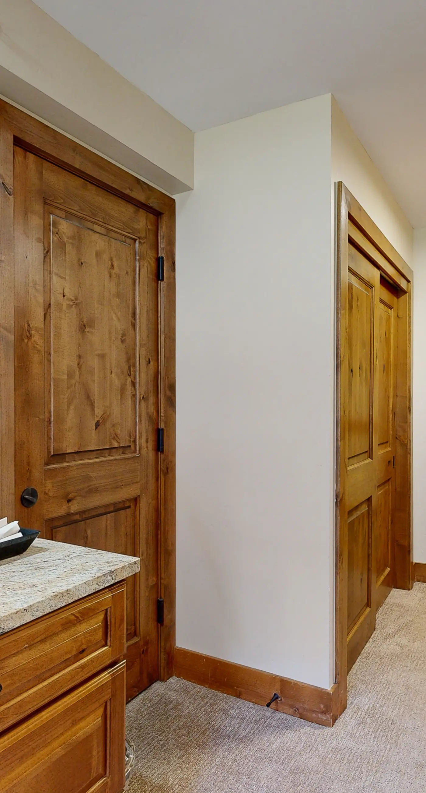 Lion Square Lodge South 170