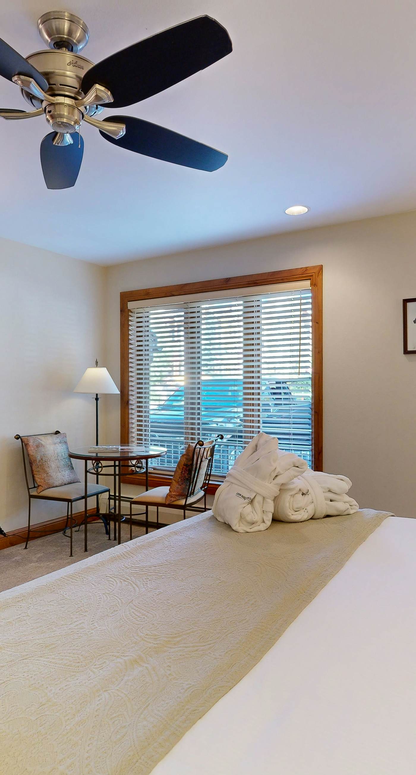 Lion Square Lodge South 372