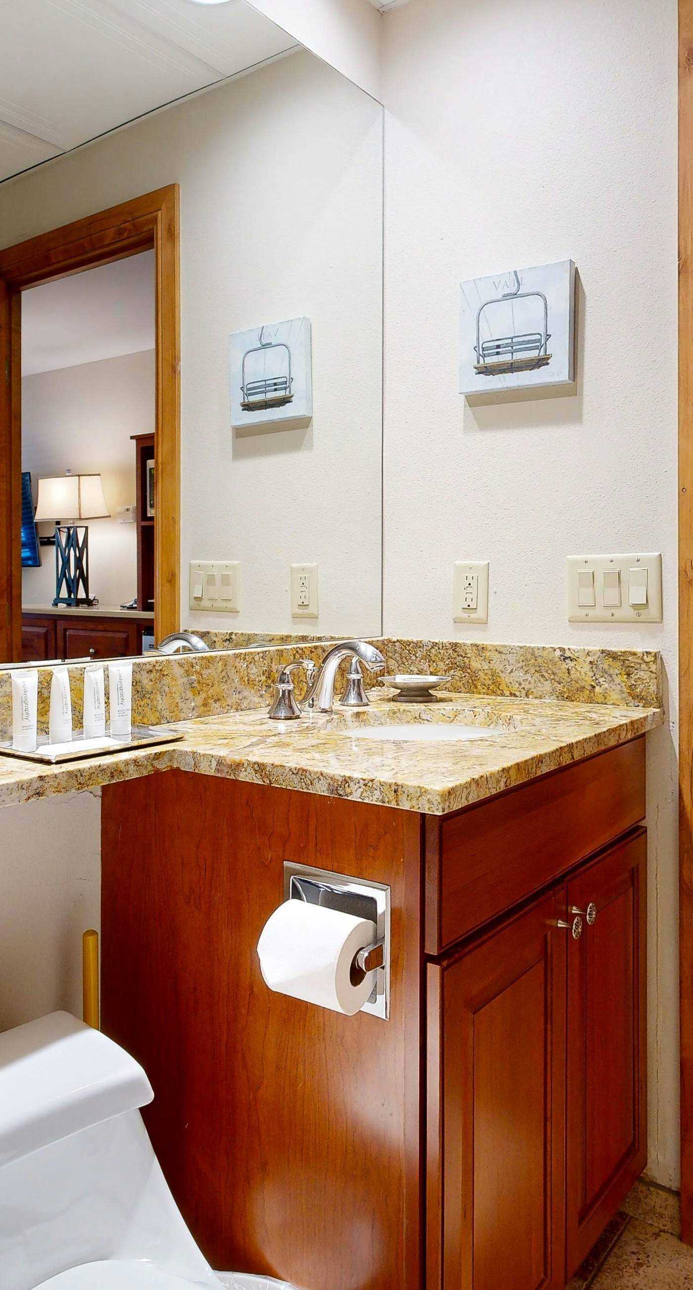 Lion Square Lodge South 372