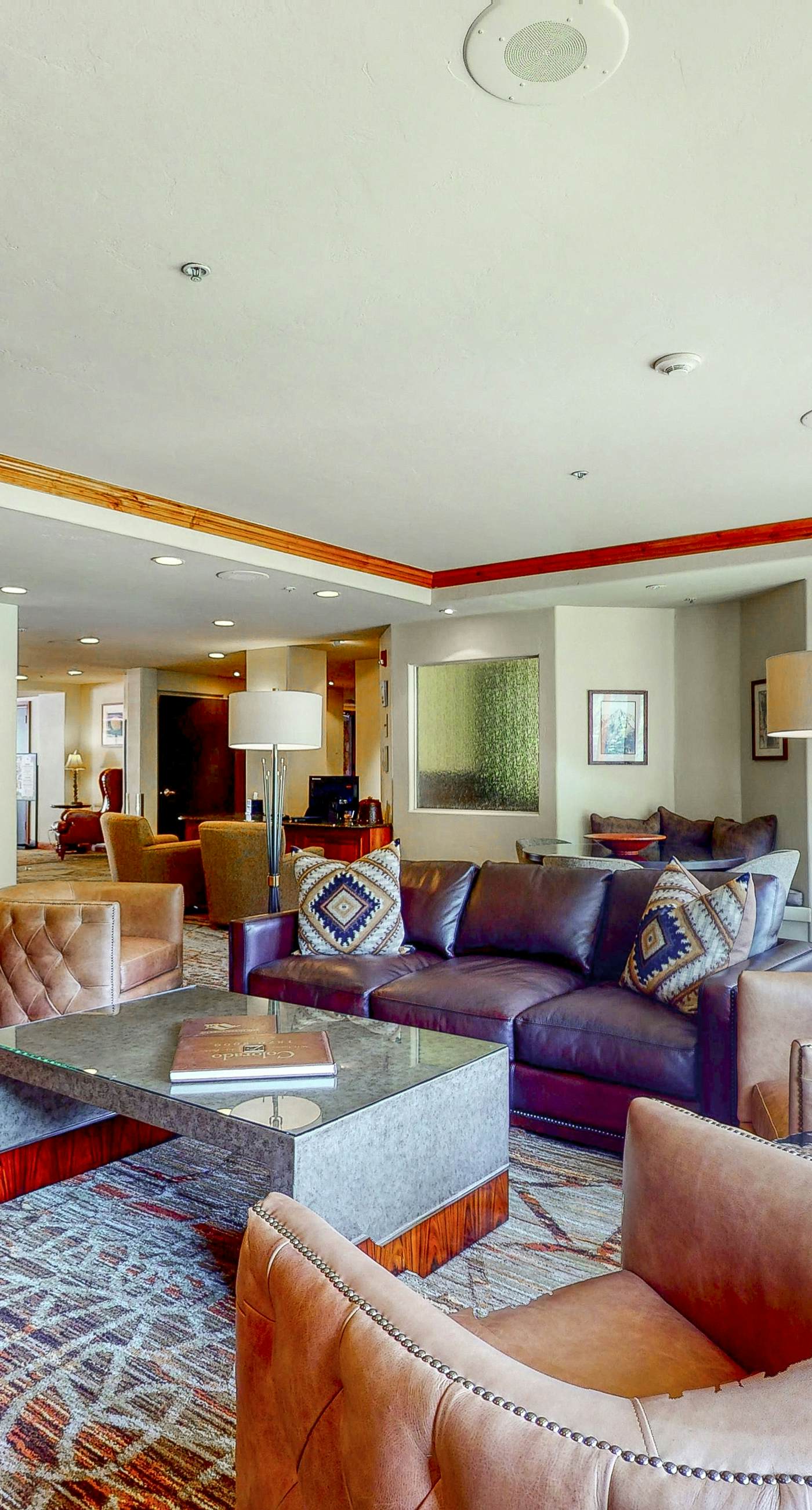 Lion Square Lodge South 372