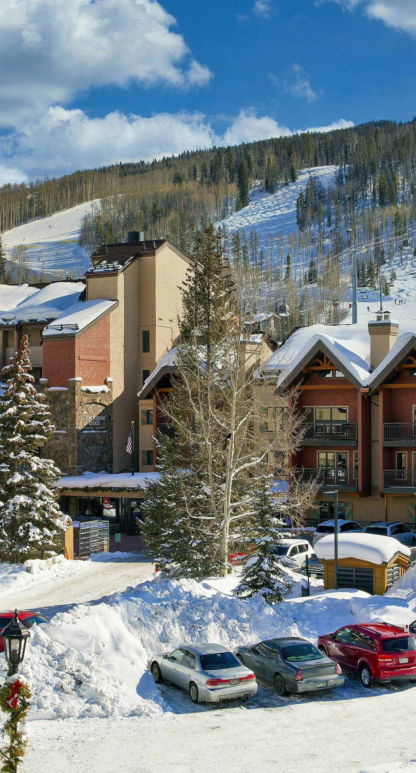 Lion Square Lodge South 372