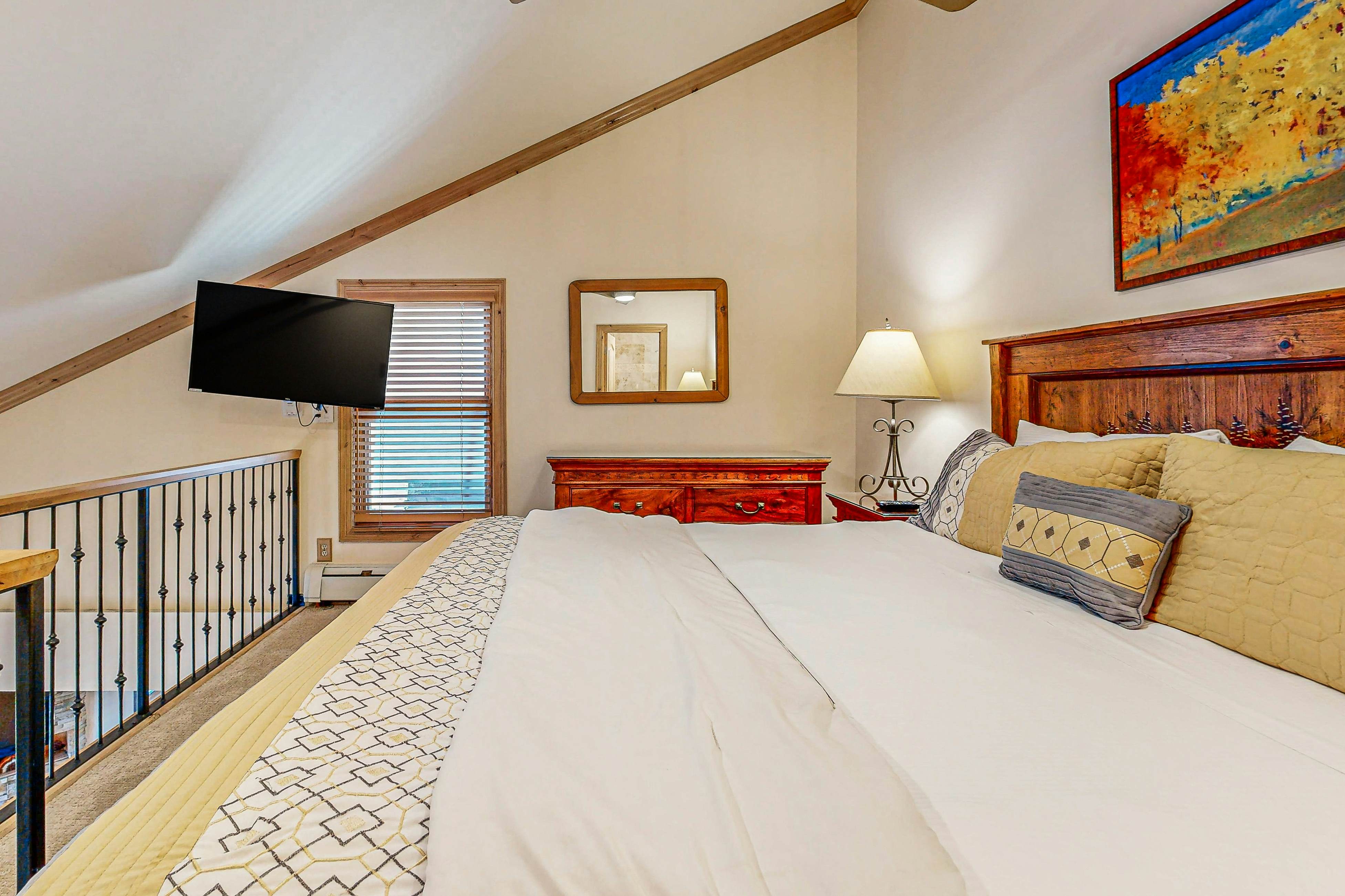 Lion Square Lodge South 554a