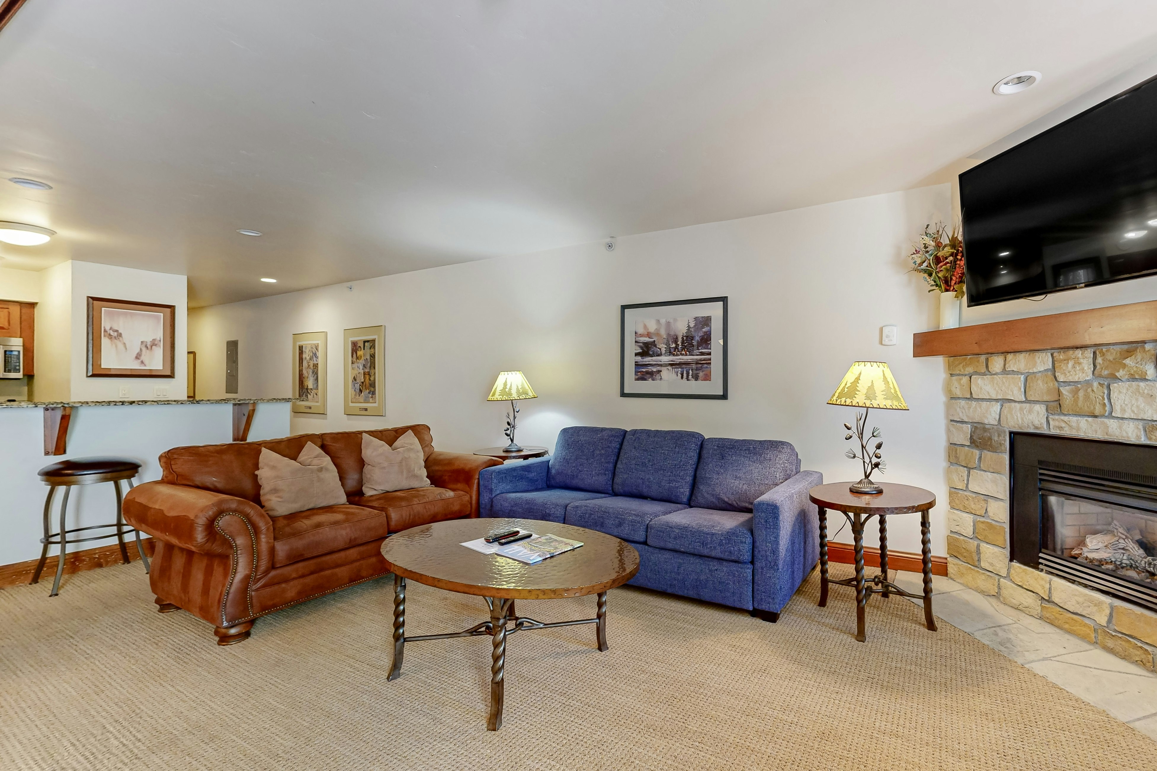 Lion Square Lodge North 290