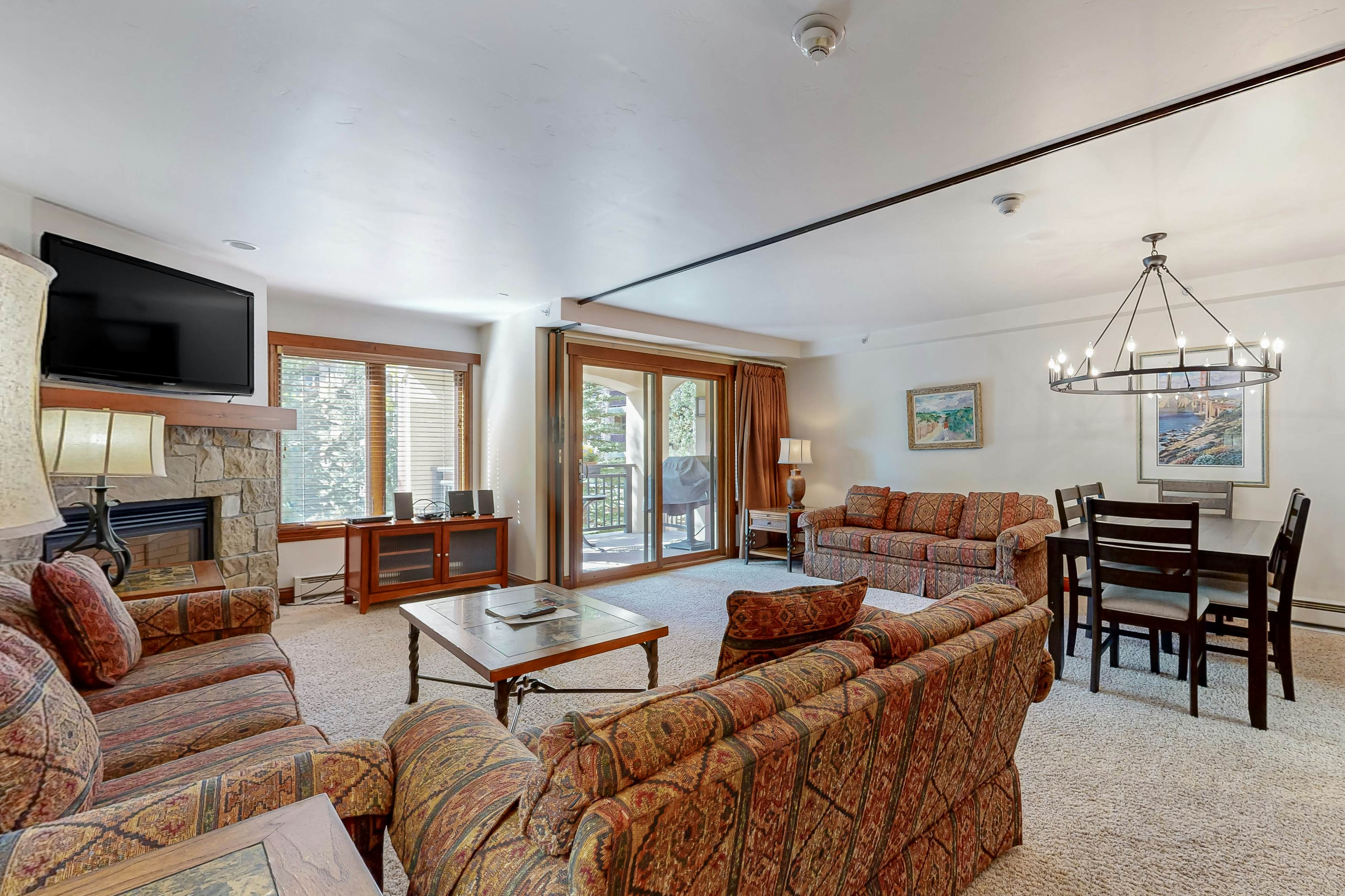 Lion Square Lodge North 292