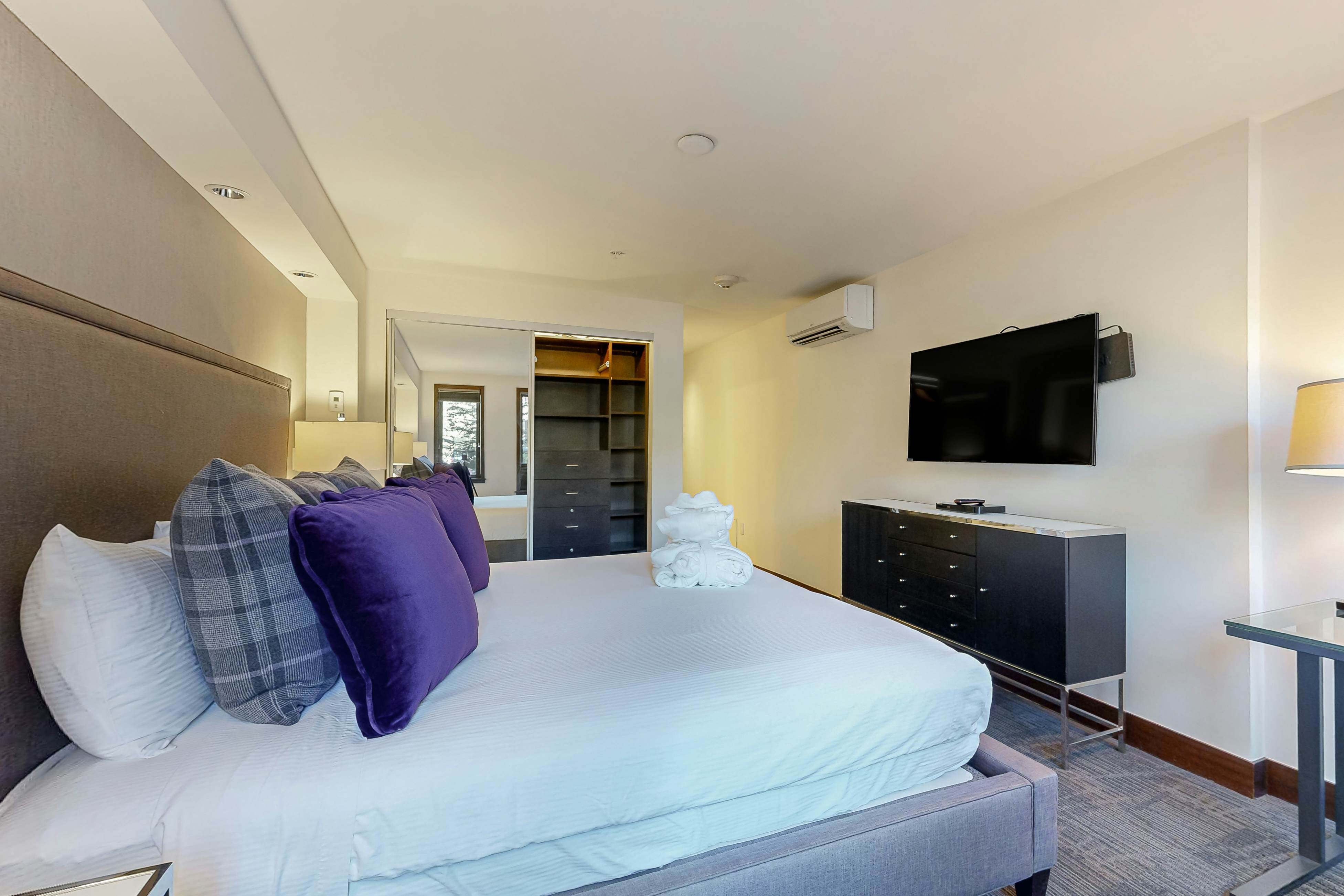 Lion Square Lodge East 101