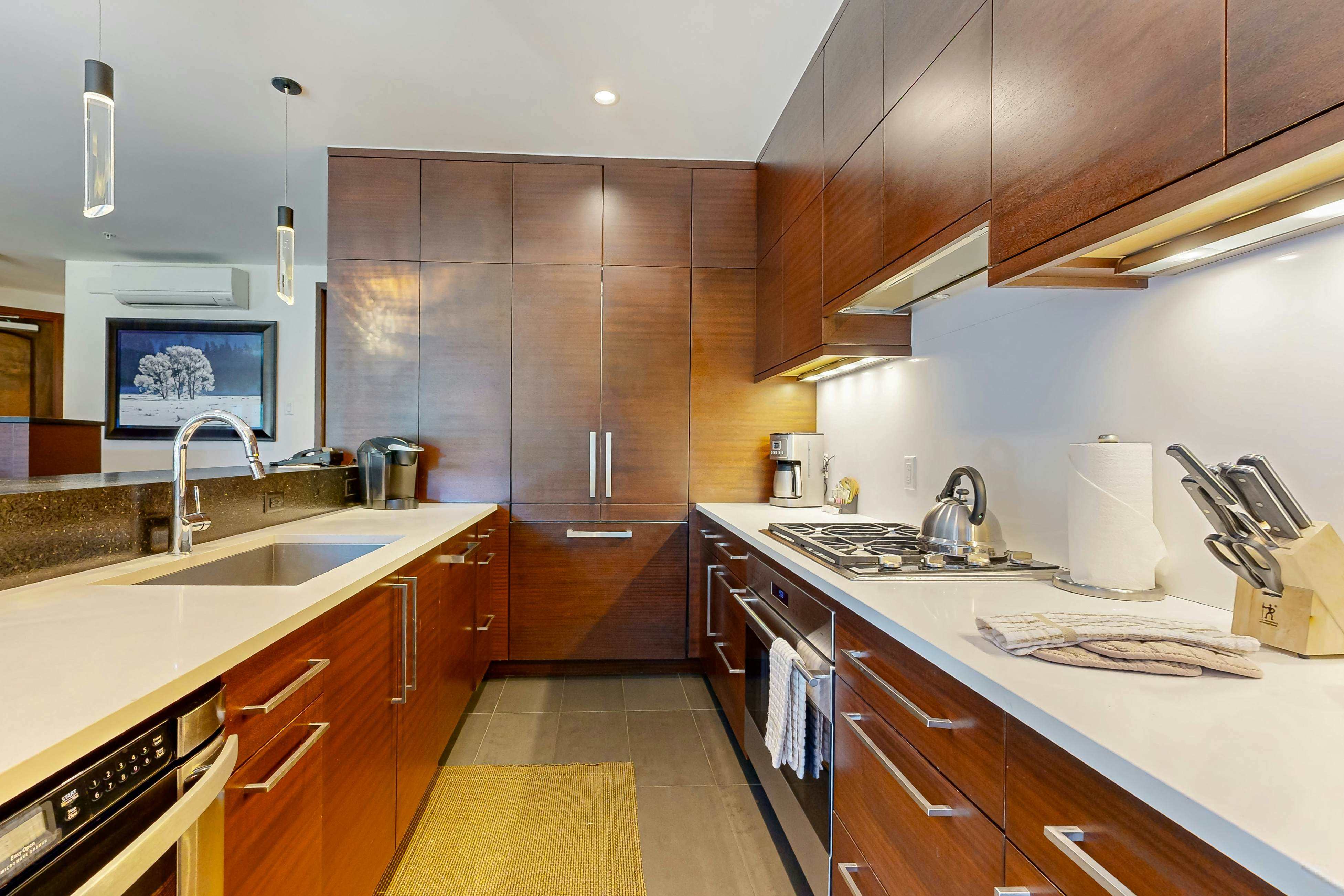 Lion Square Lodge East 101