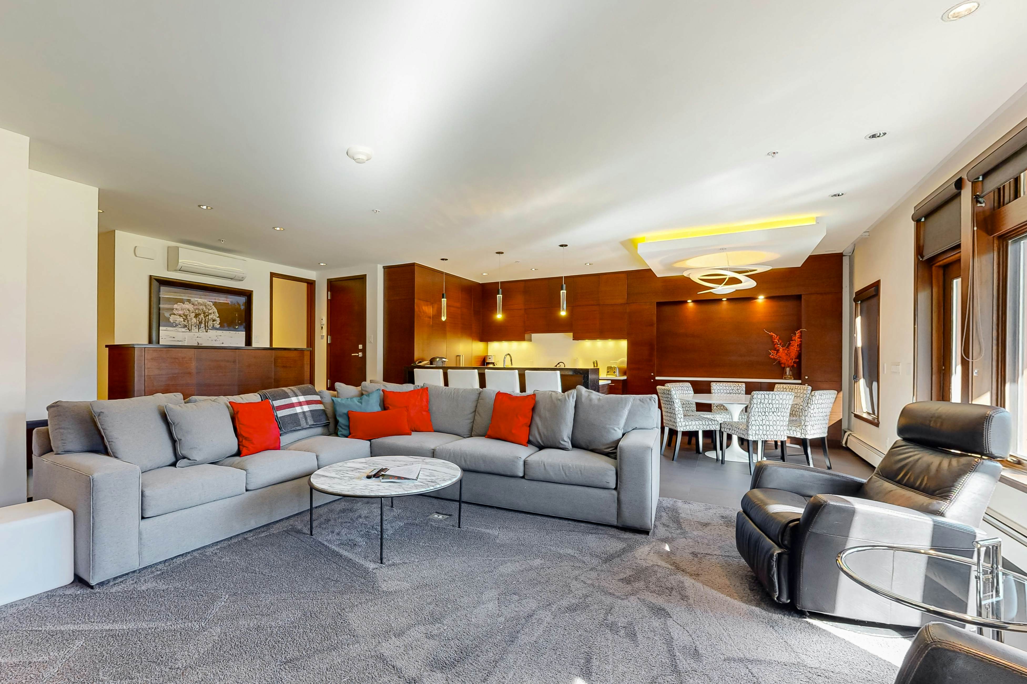 Lion Square Lodge East 101