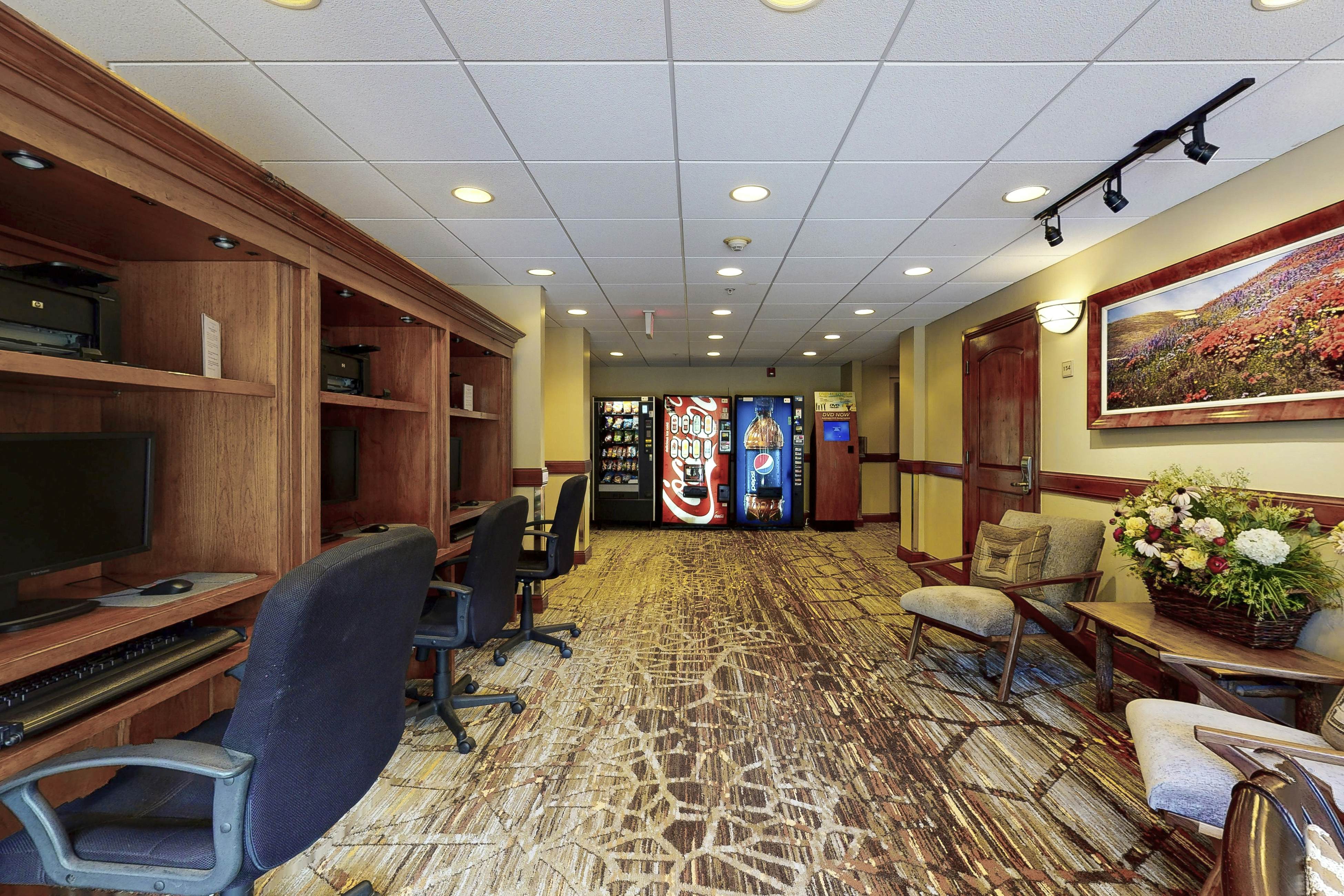 Lion Square Lodge East 101