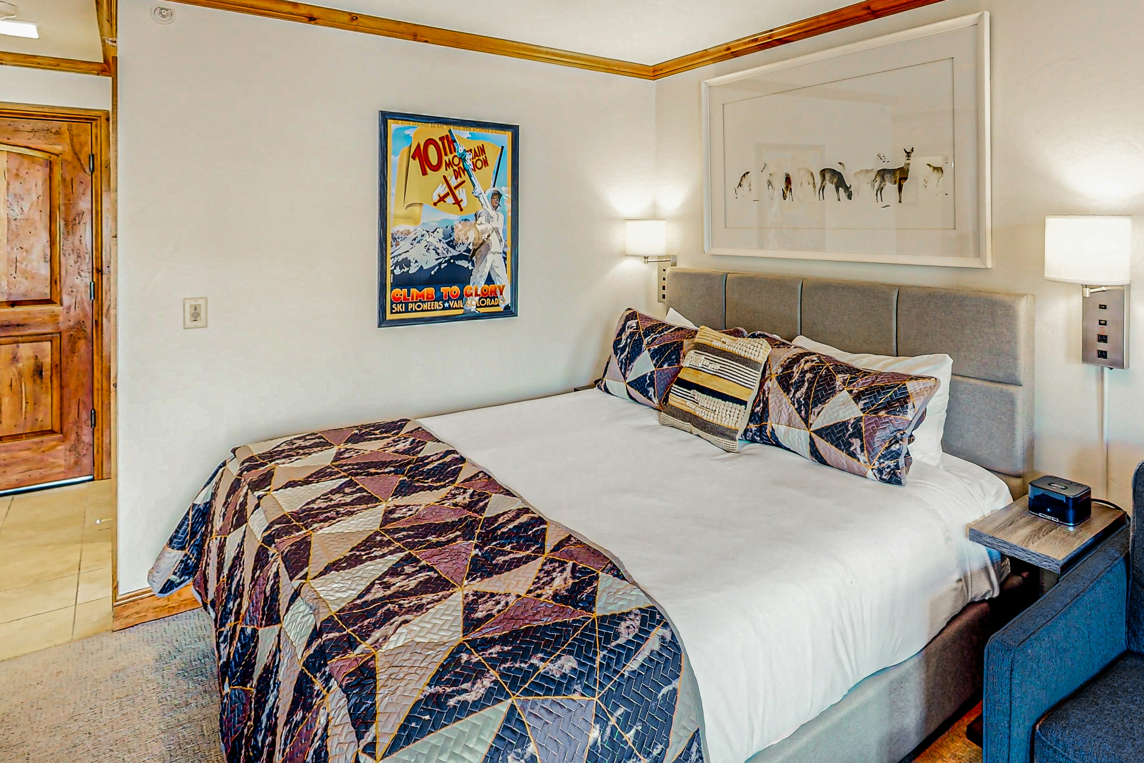 Lion Square Lodge South 461