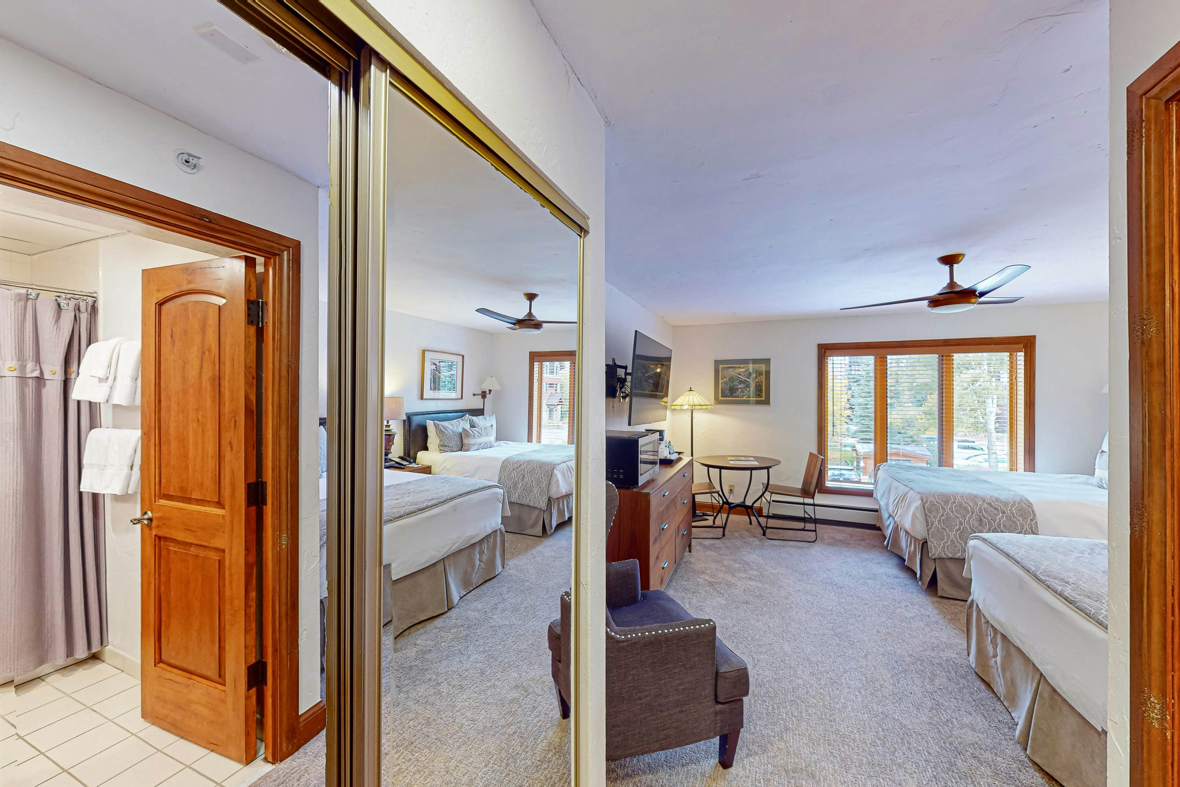 Lion Square Lodge South 468