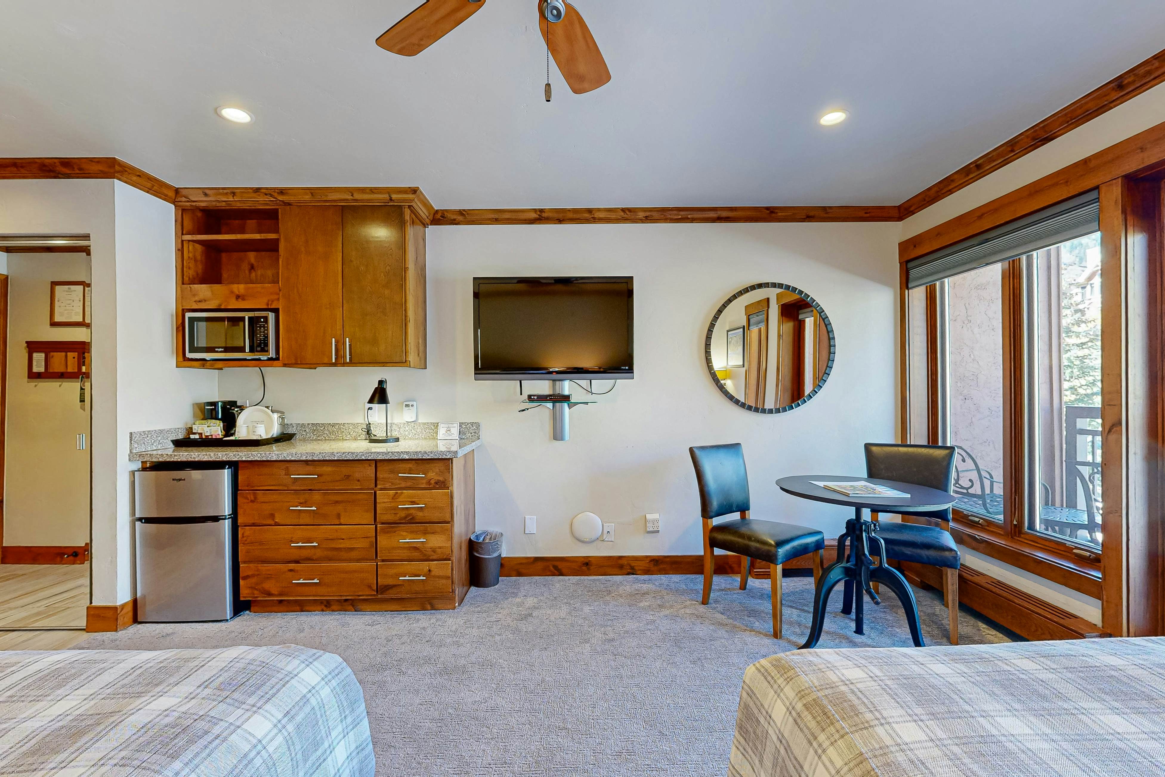 Lion Square Lodge South 472