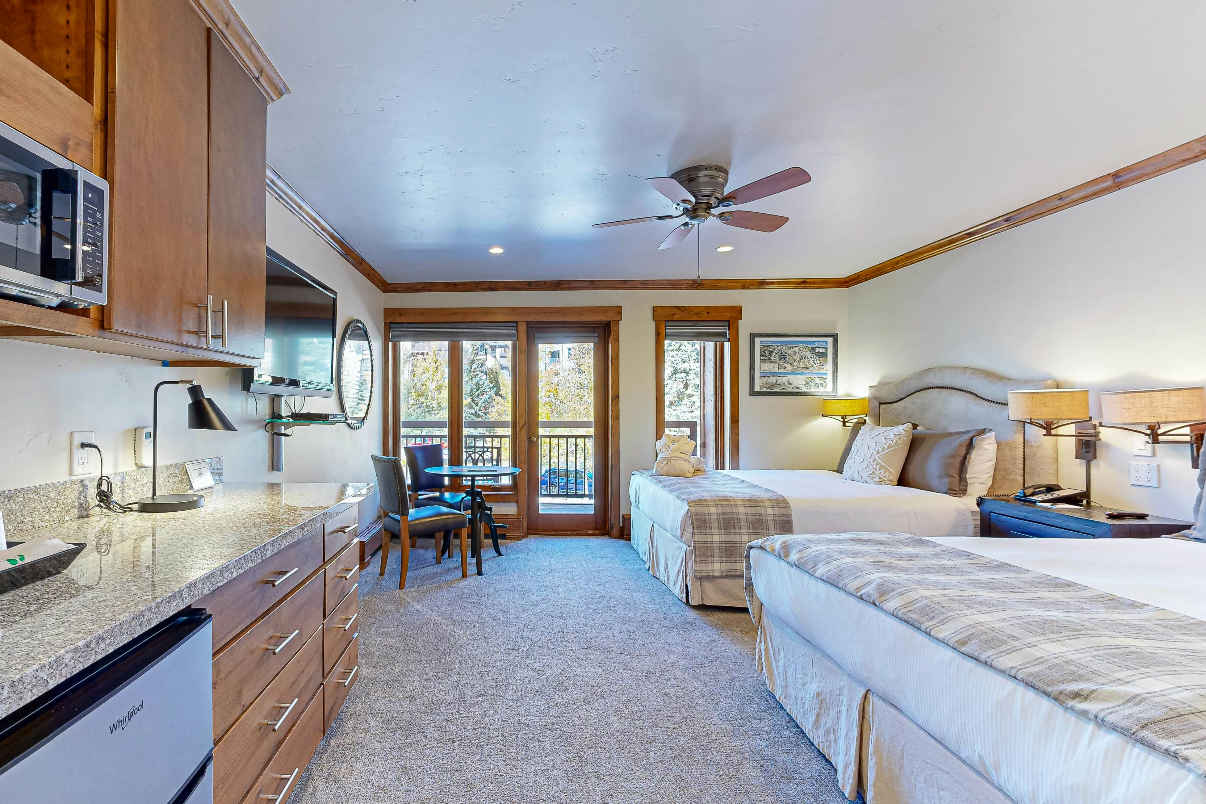 Lion Square Lodge South 472