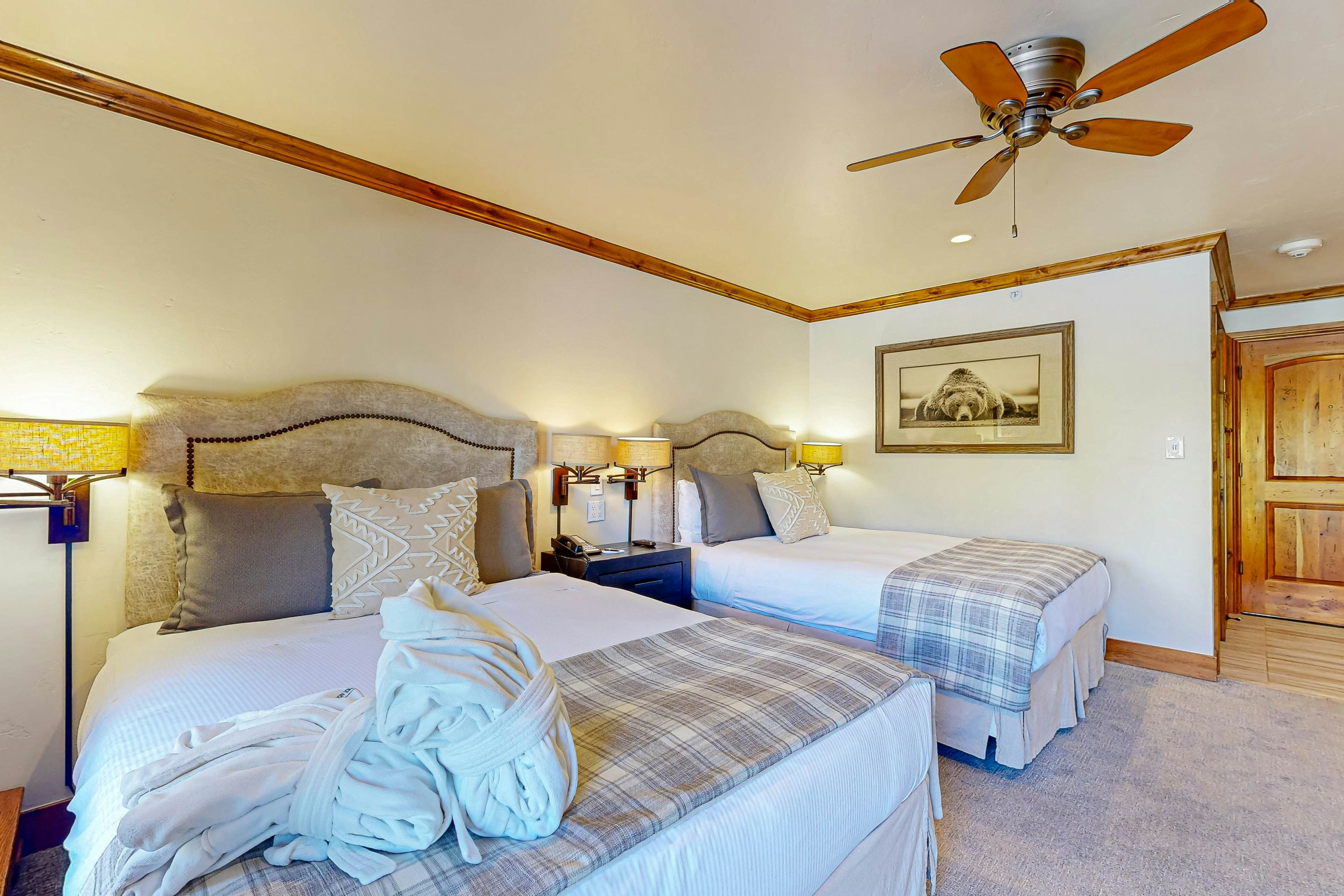 Lion Square Lodge South 472