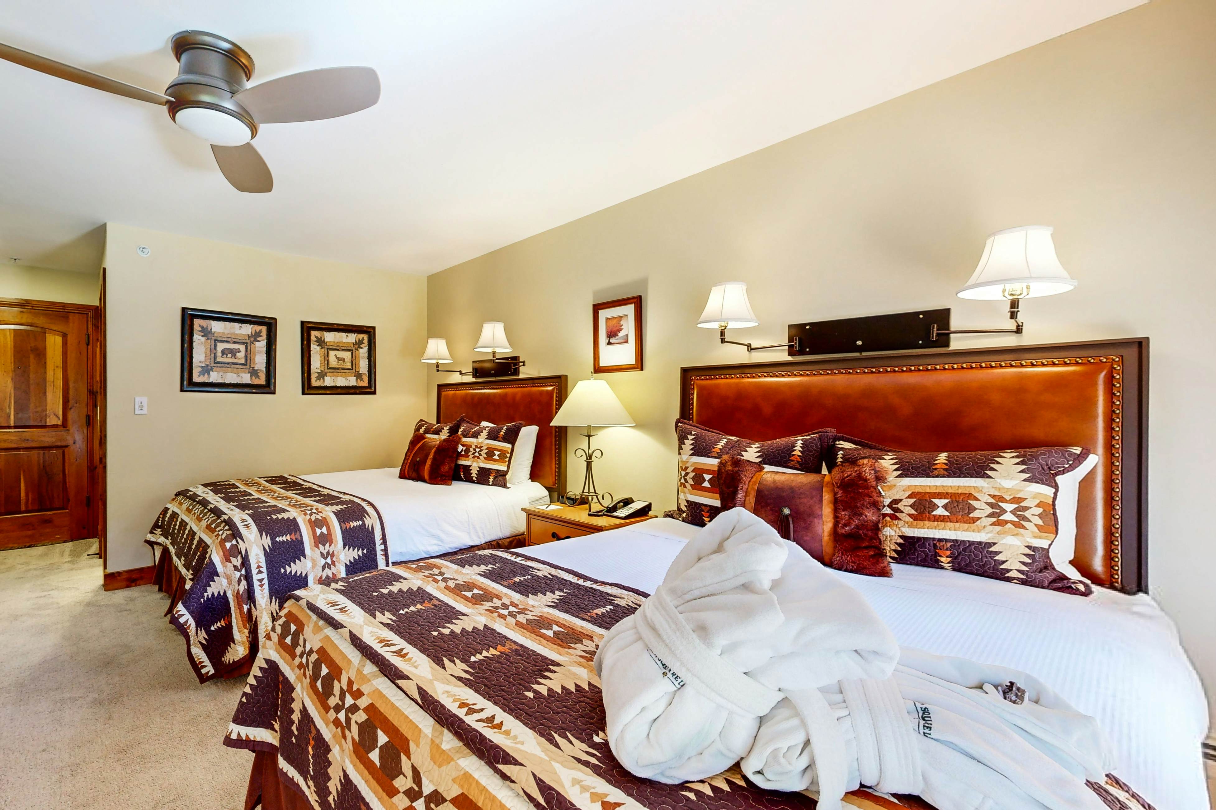 Lion Square Lodge South 162