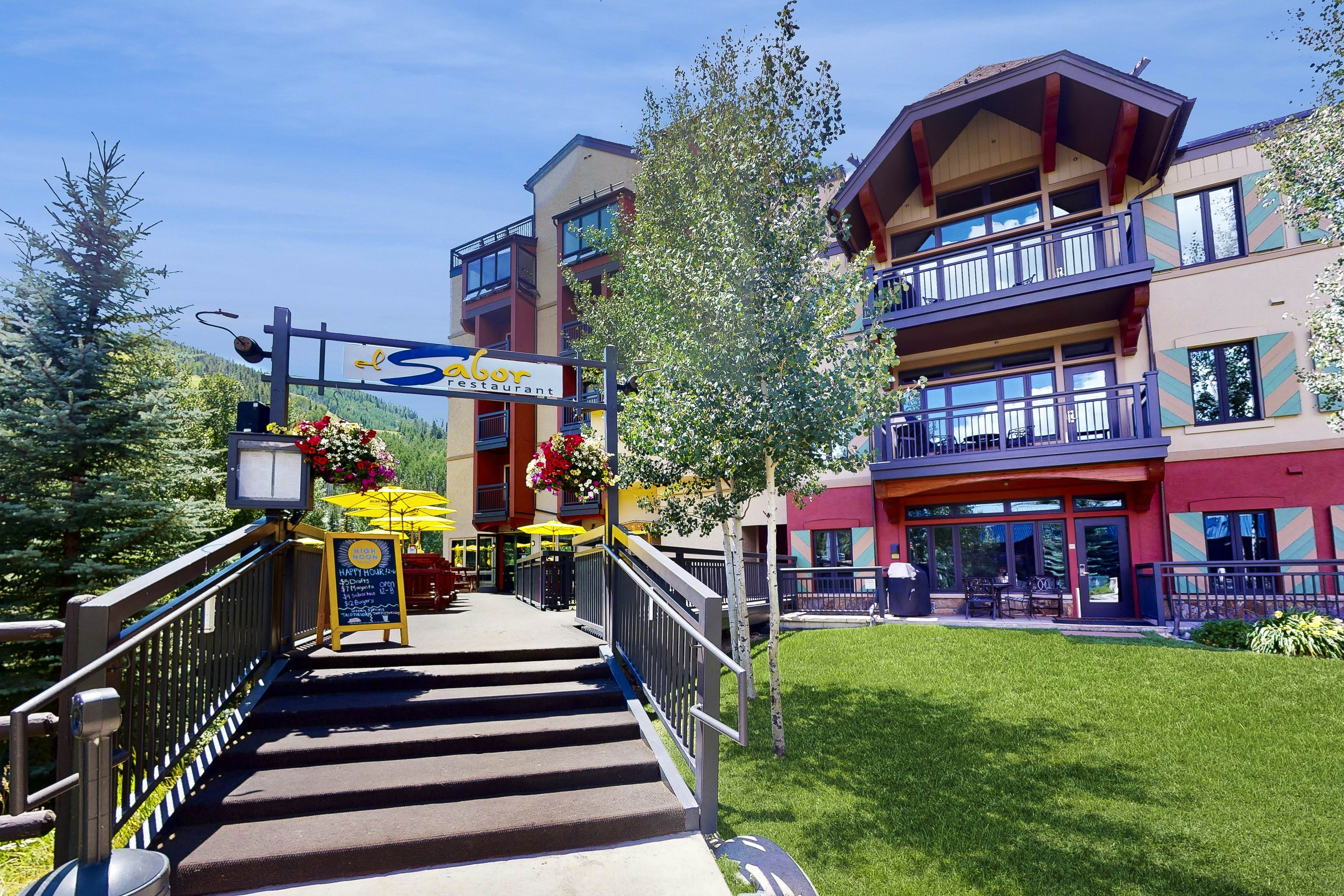 Lion Square Lodge South 162