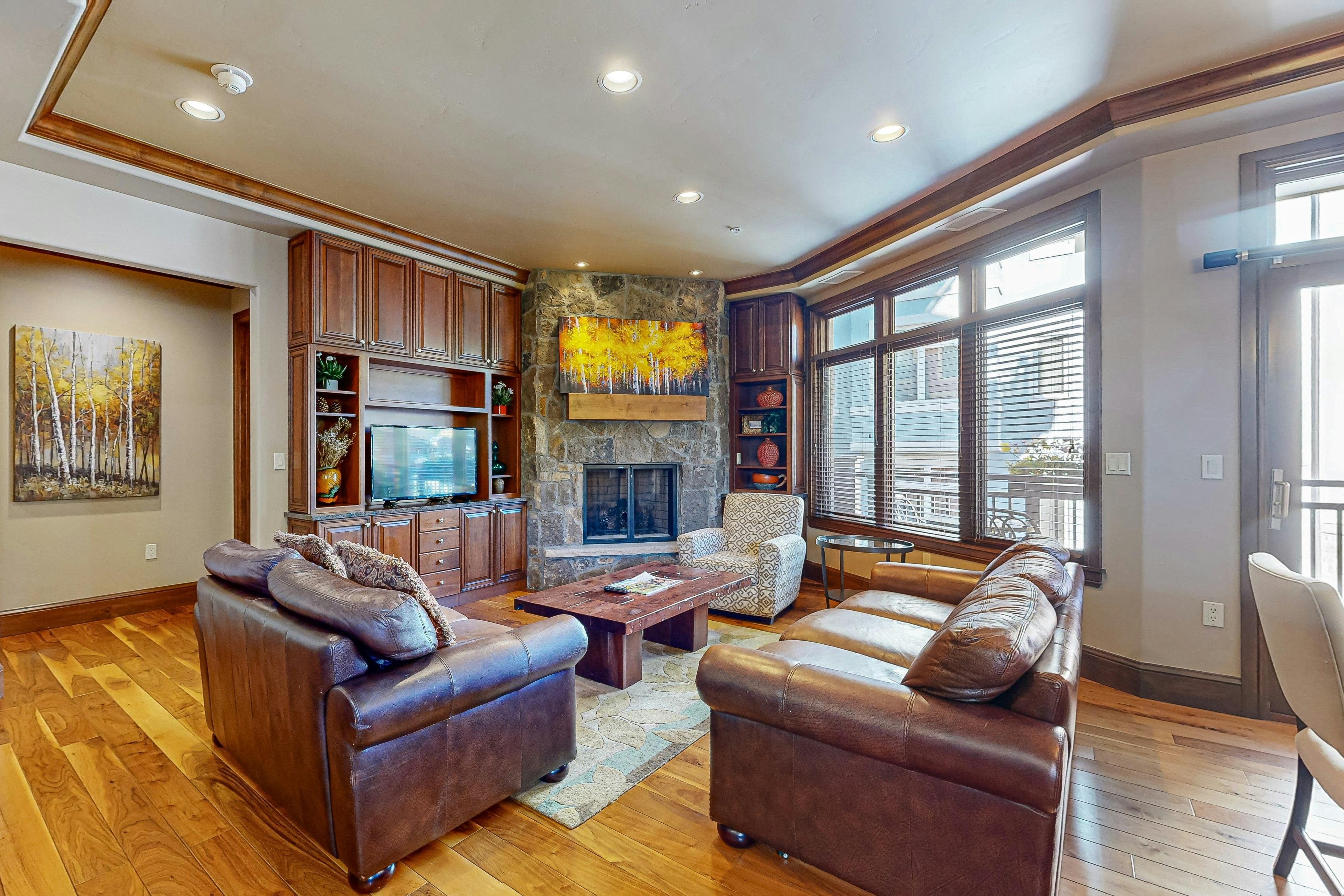 Lion Square Lodge Tower T401