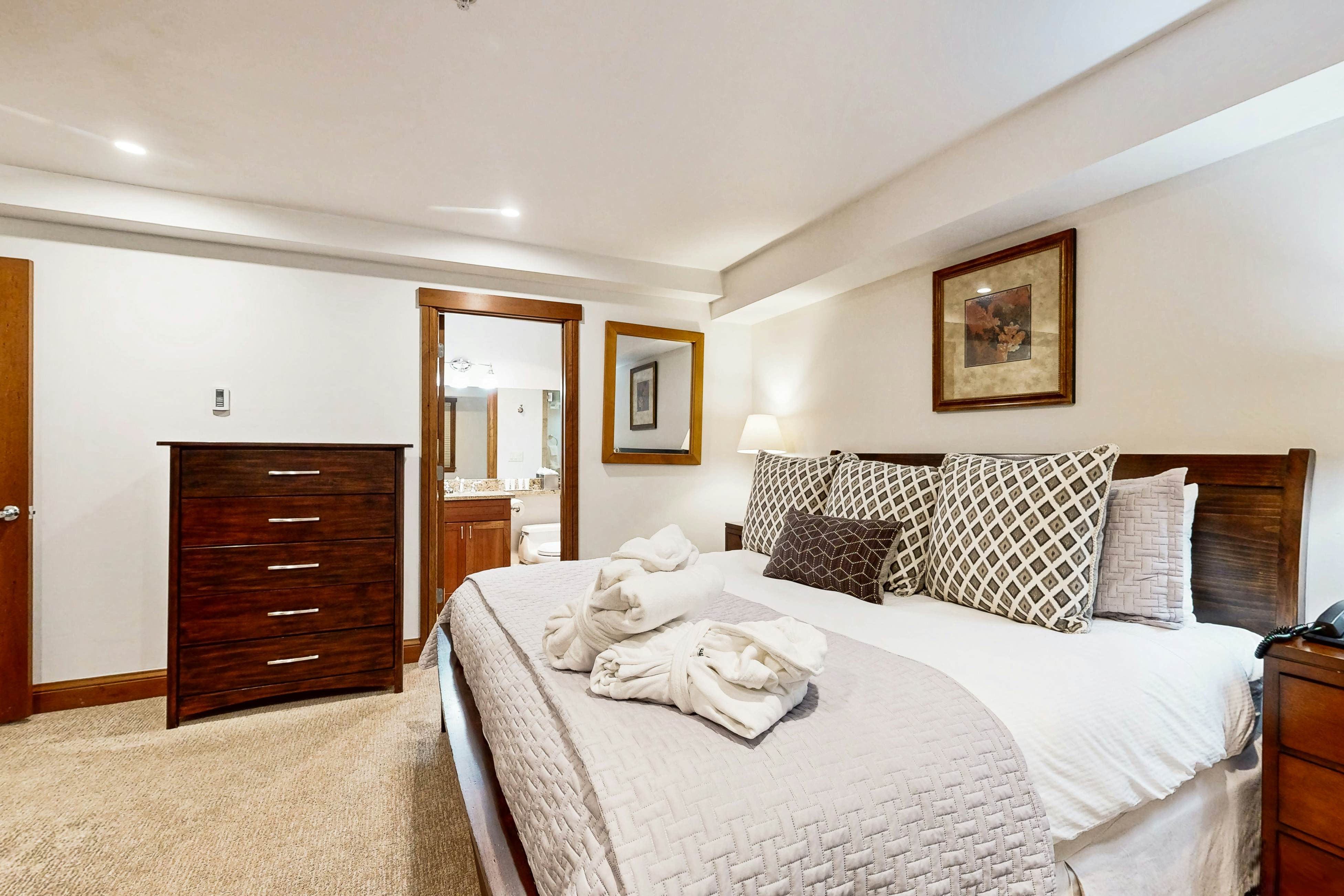 Lion Square Lodge North 288