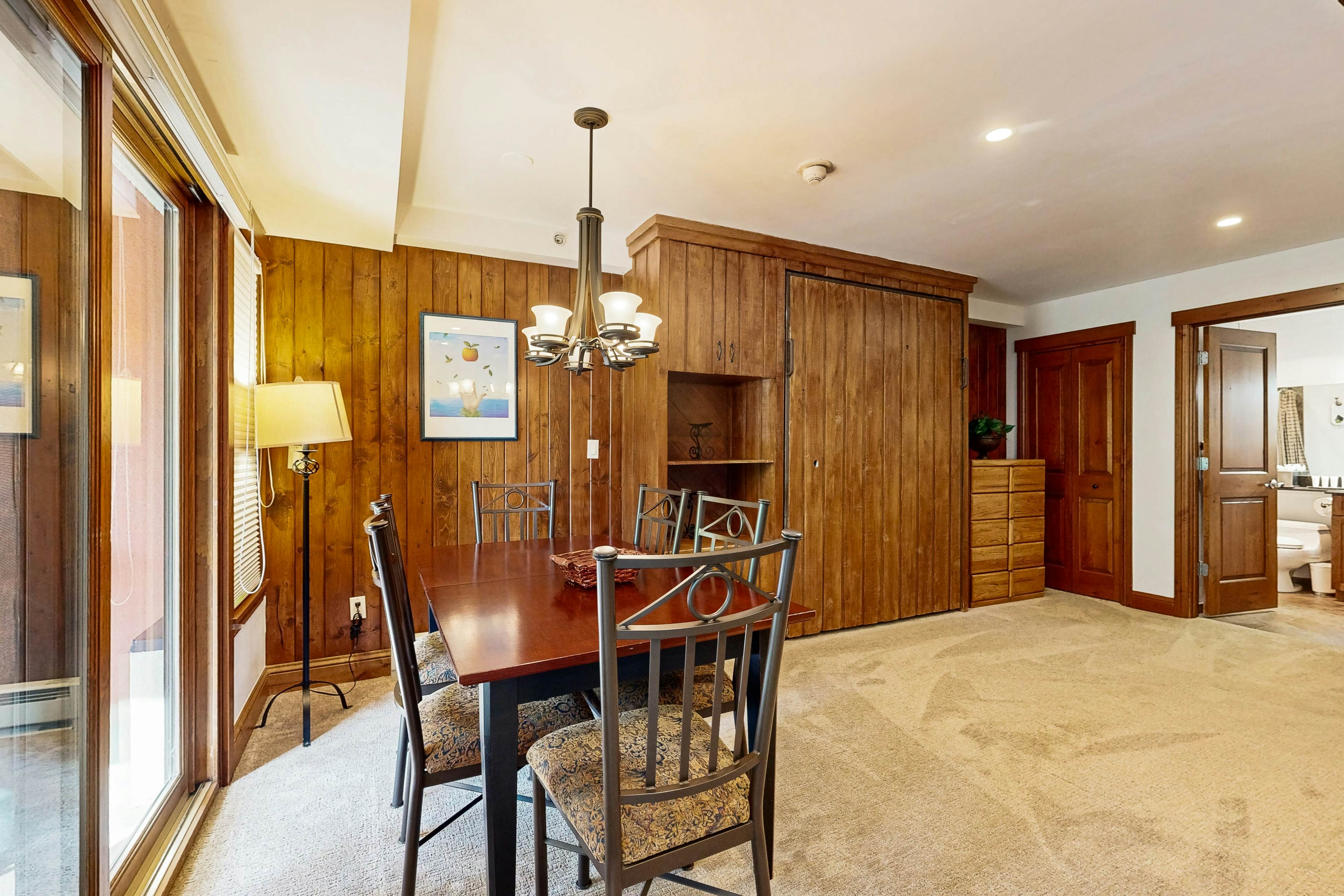 Lion Square Lodge North 288