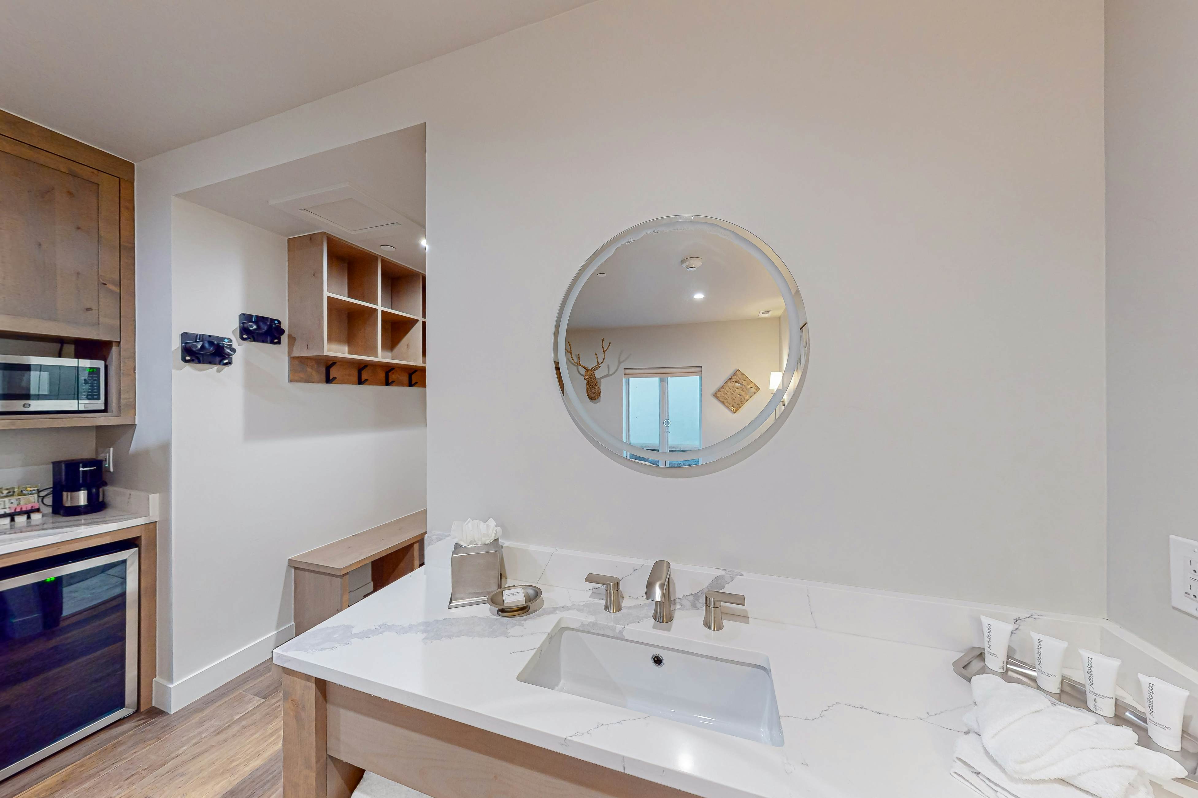 Lion Square Lodge South 261