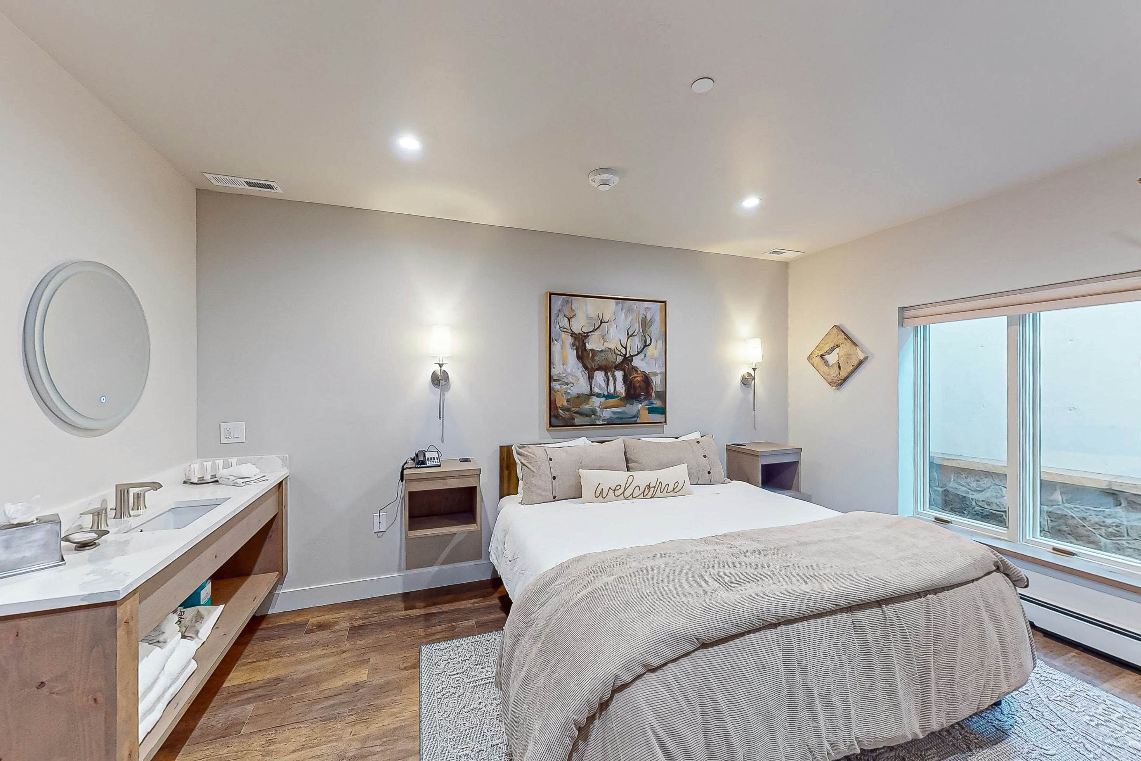 Lion Square Lodge South 261