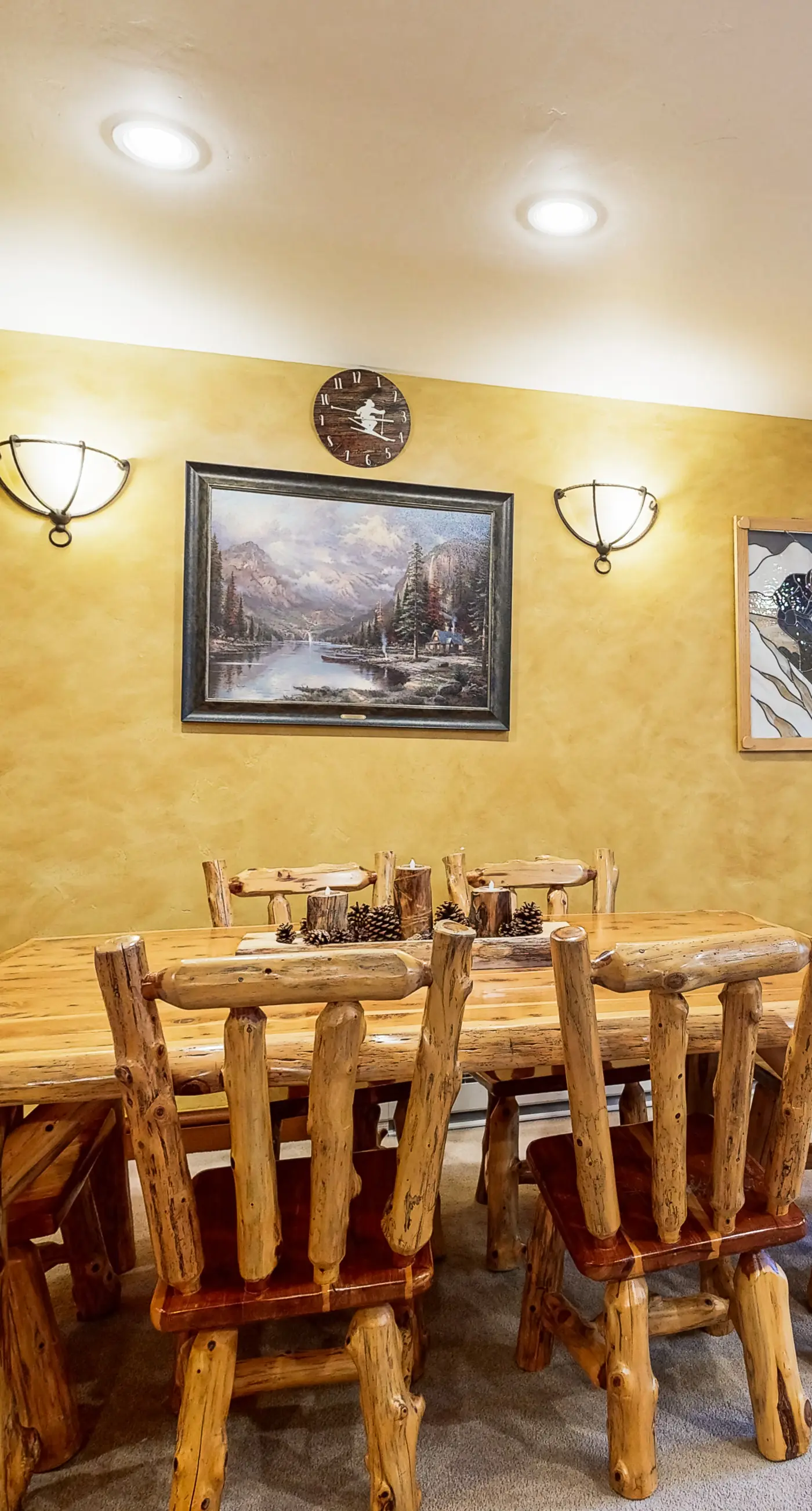 Lion Square Lodge North 190