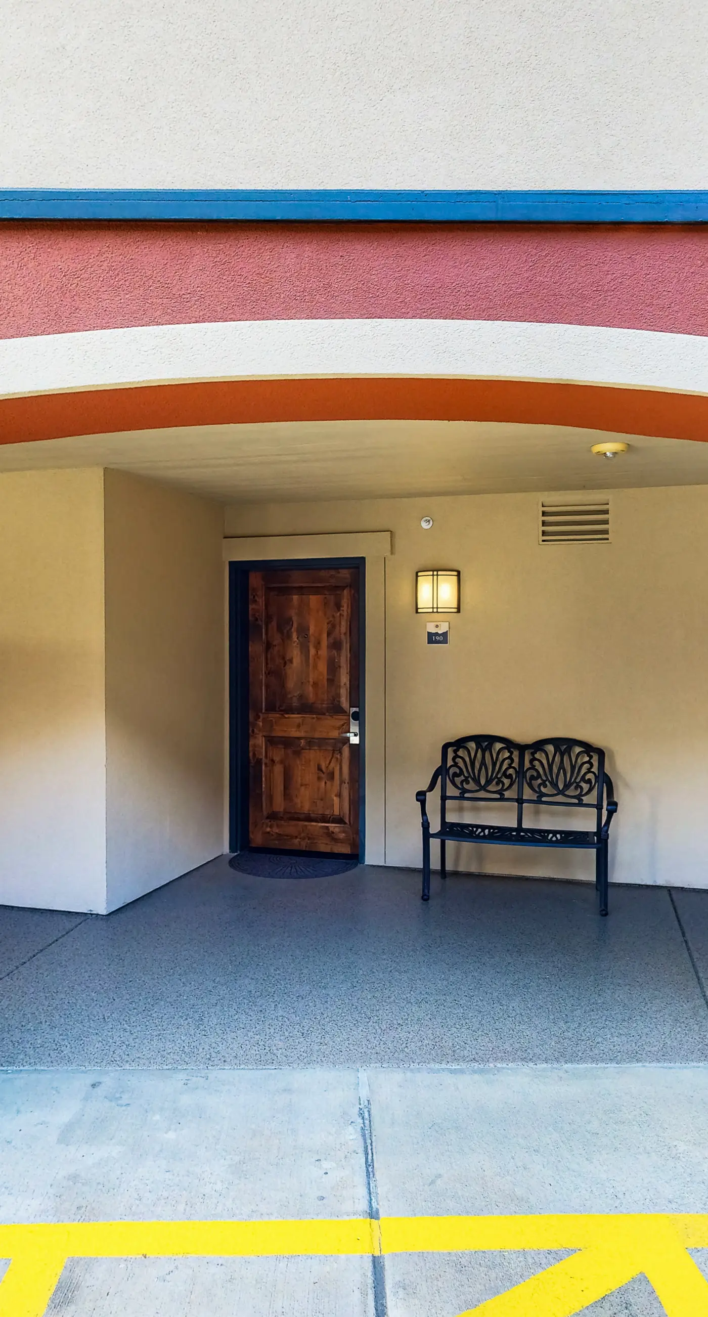 Lion Square Lodge North 190