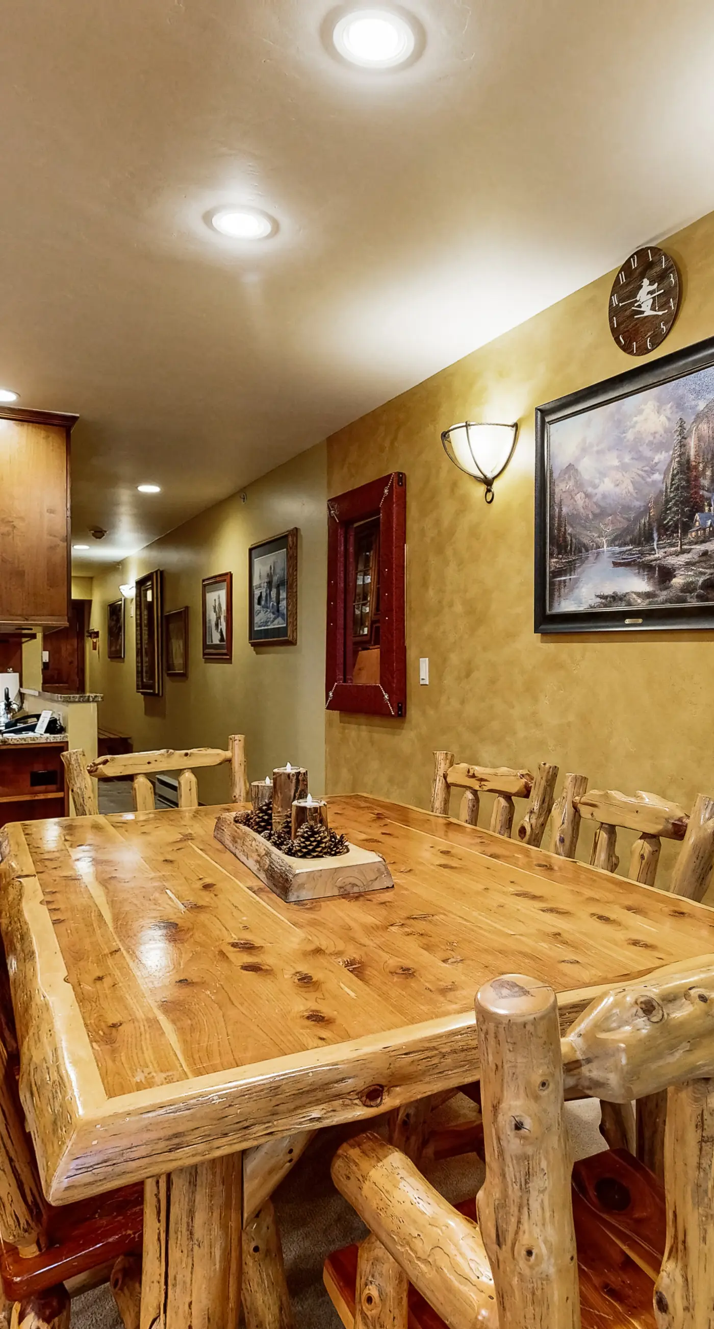 Lion Square Lodge North 190