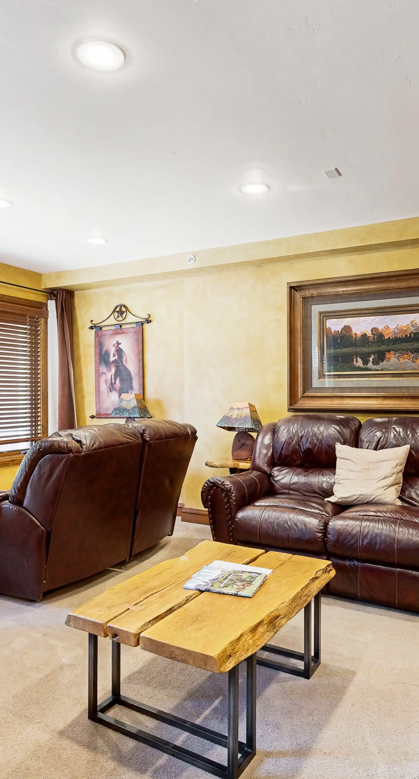 Lion Square Lodge North 190