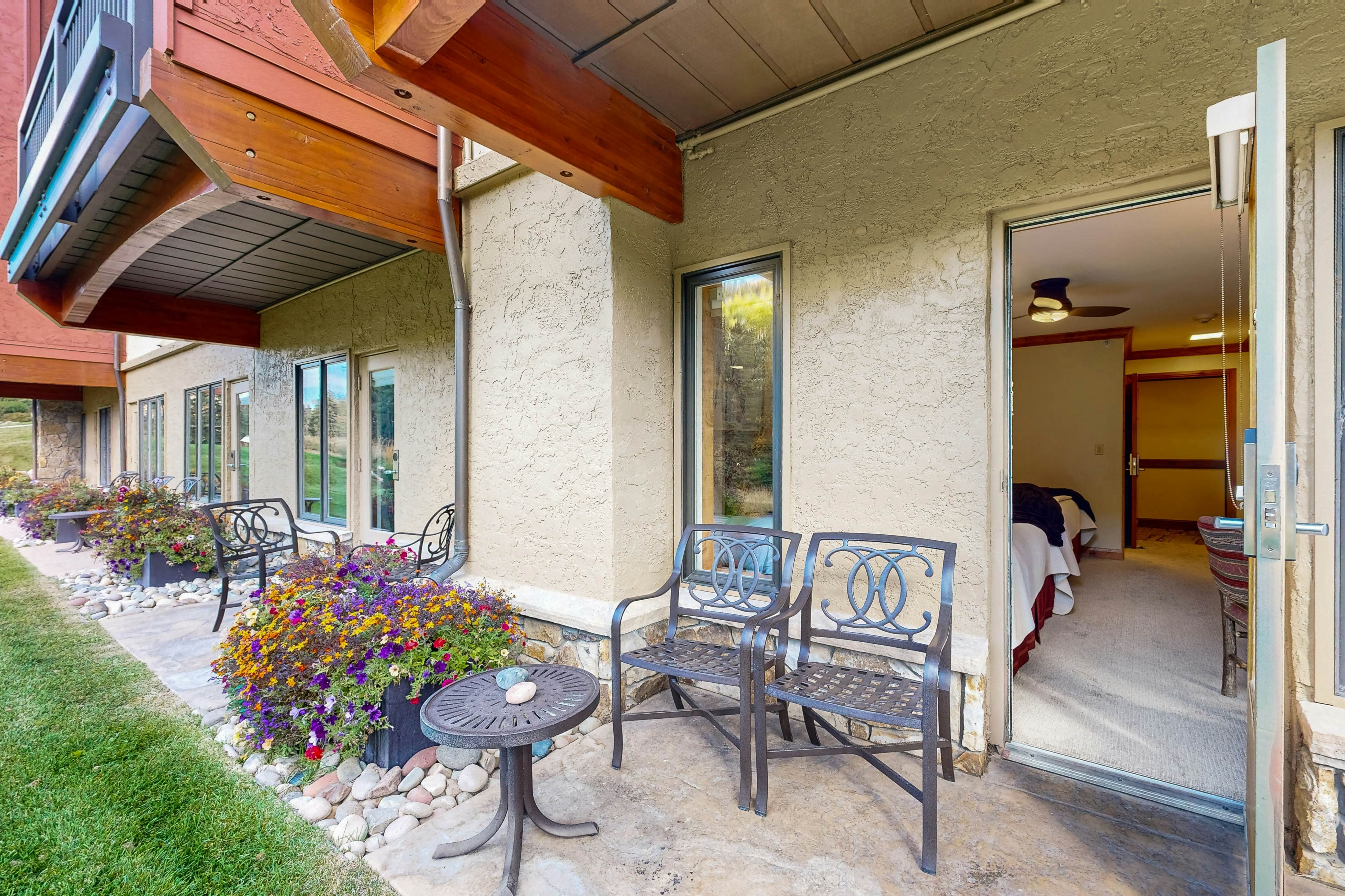 Lion Square Lodge South 168