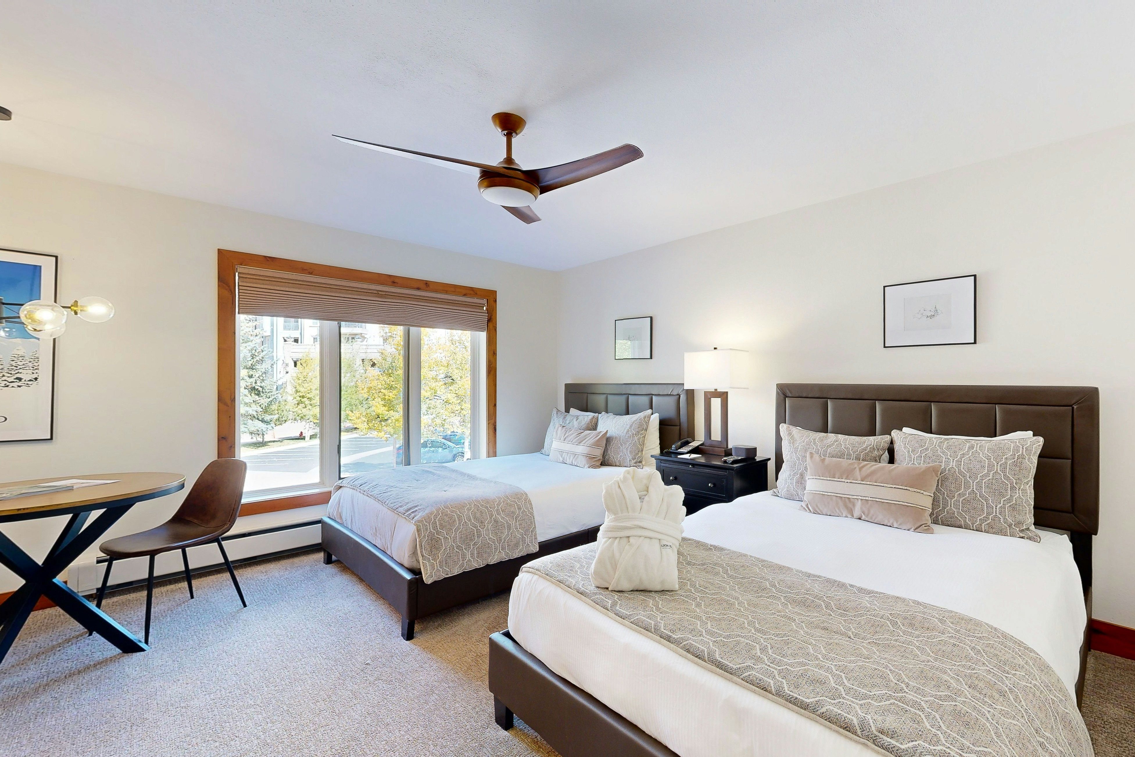 Lion Square Lodge South 478