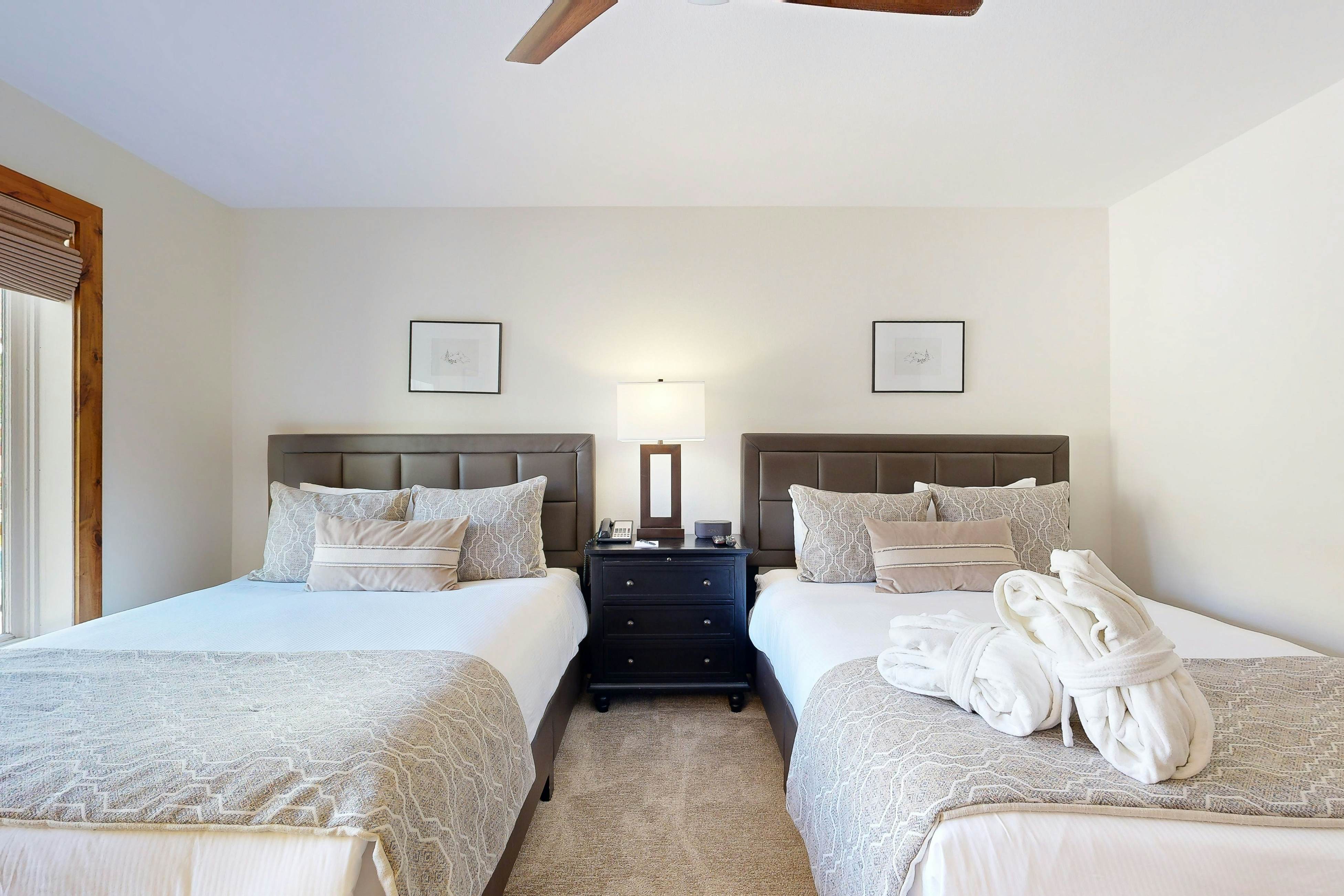 Lion Square Lodge South 478