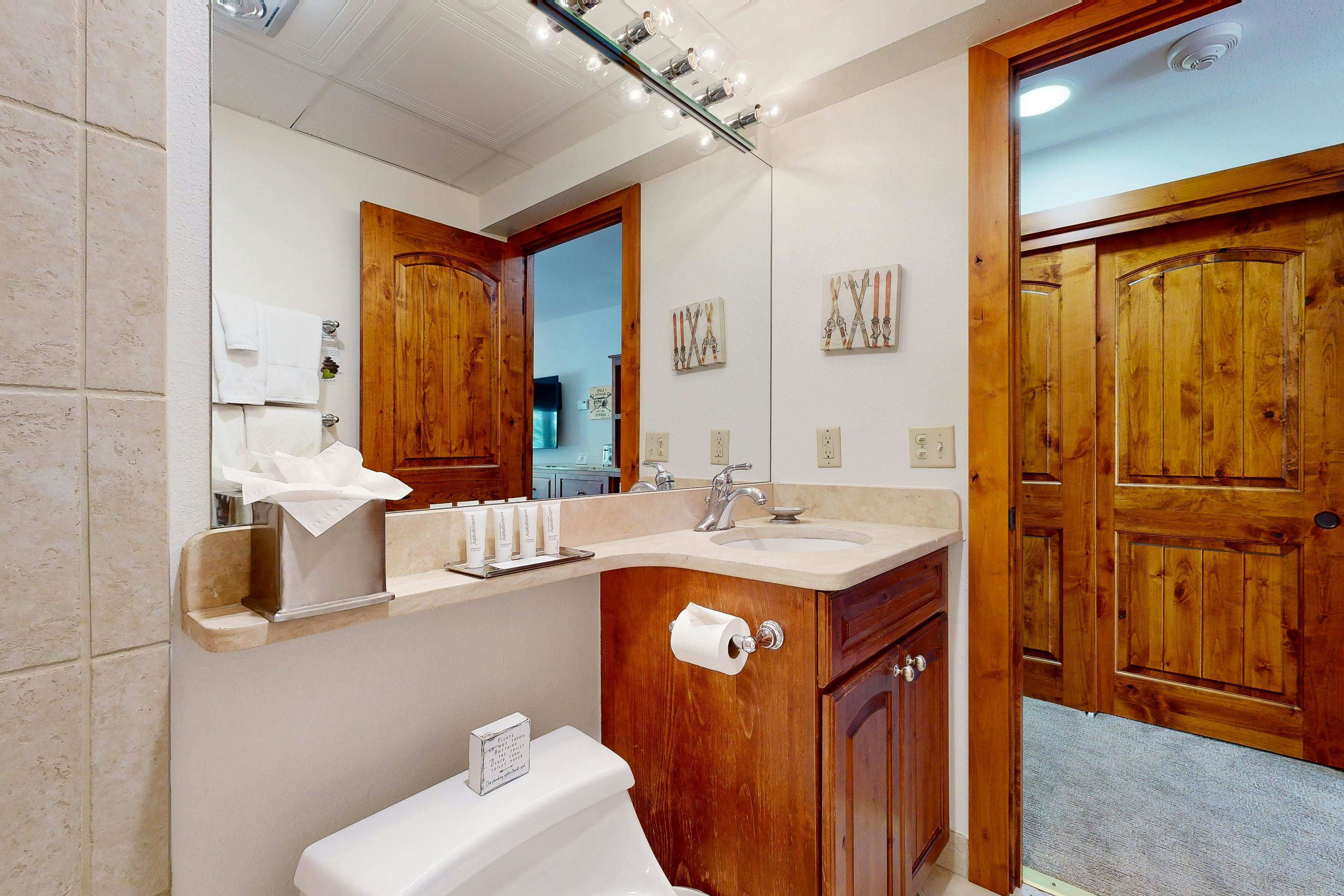 Lion Square Lodge South 478