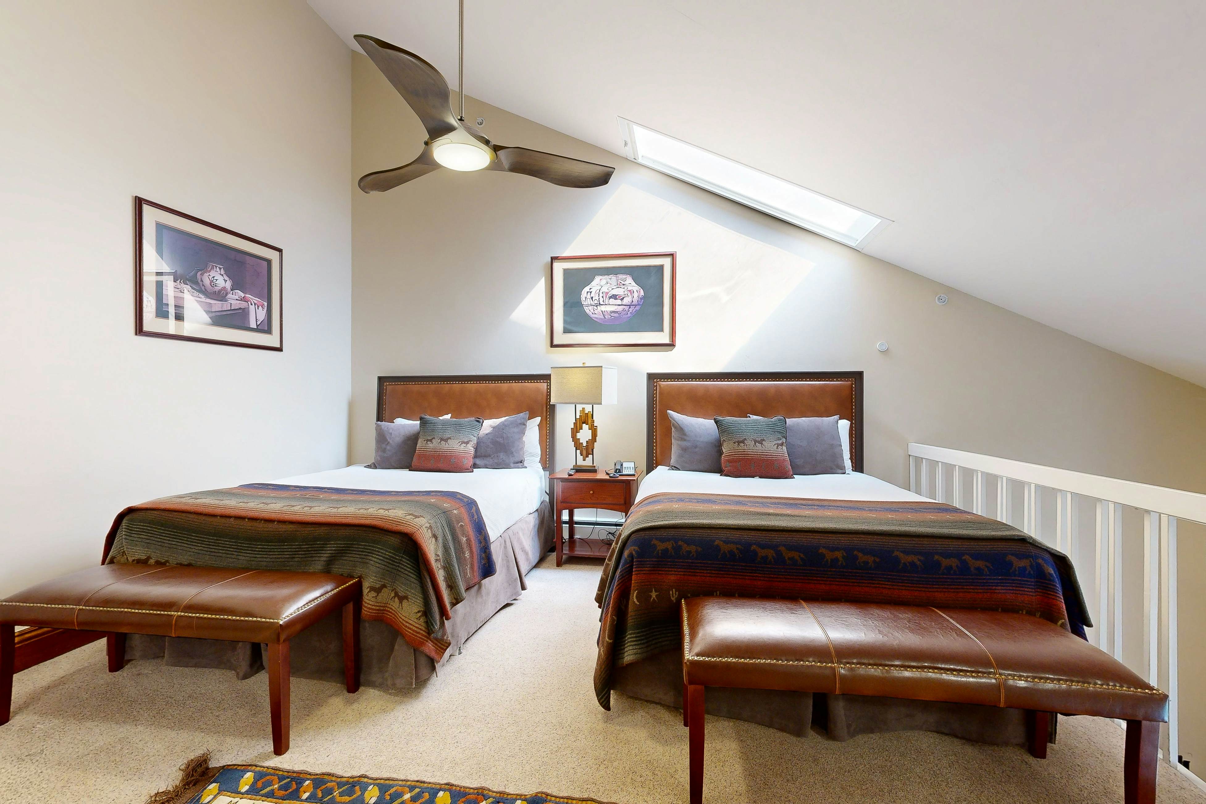 Lion Square Lodge South 562