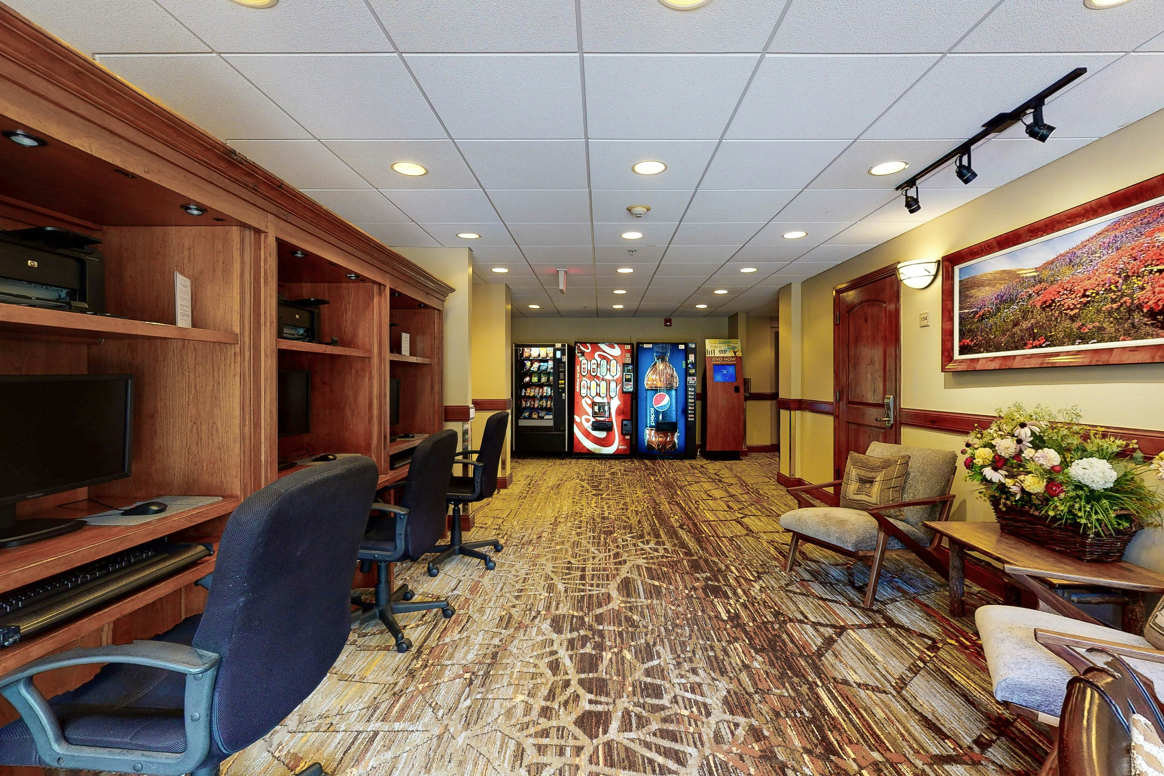 Lion Square Lodge South 562