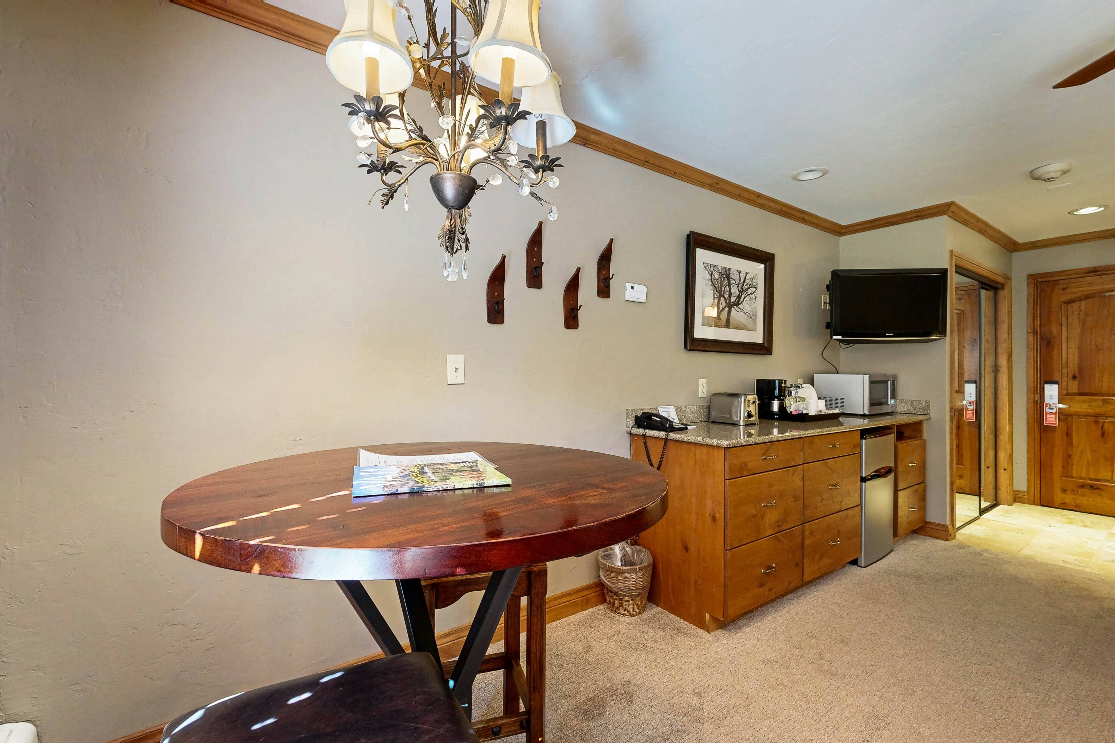 Lion Square Lodge South 166