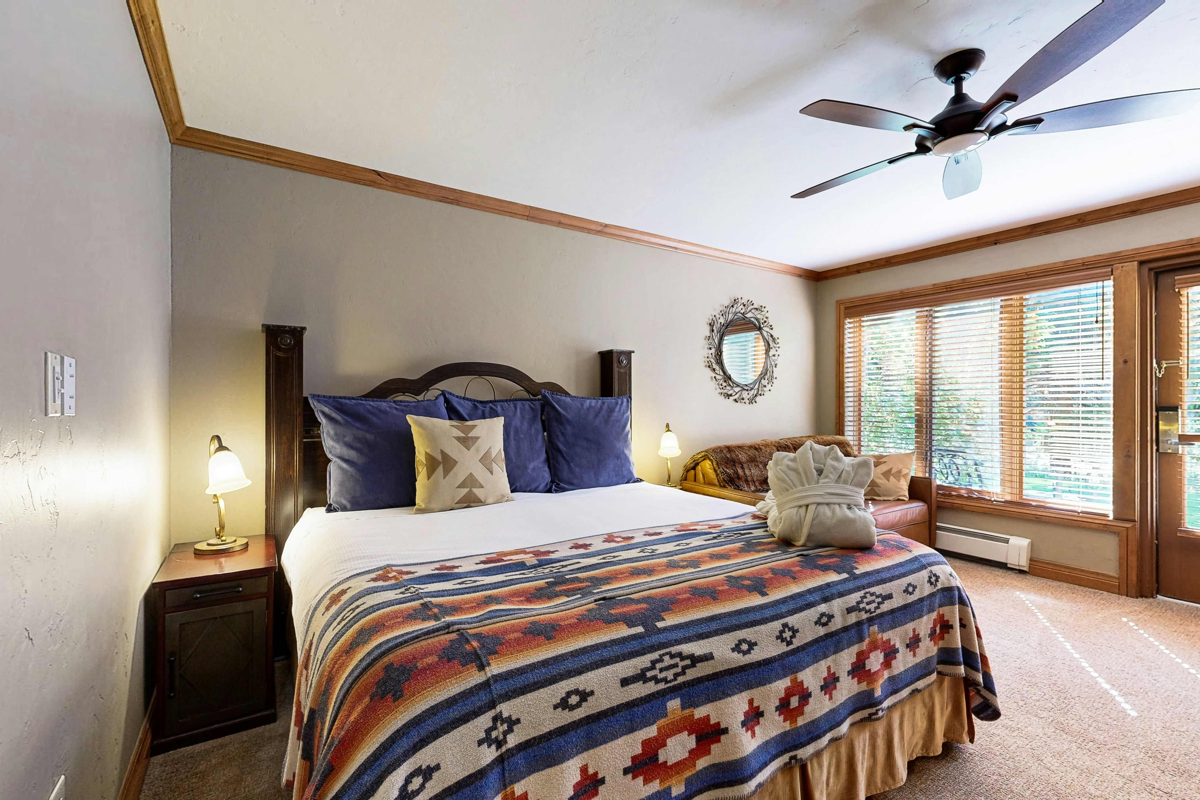 Lion Square Lodge South 166