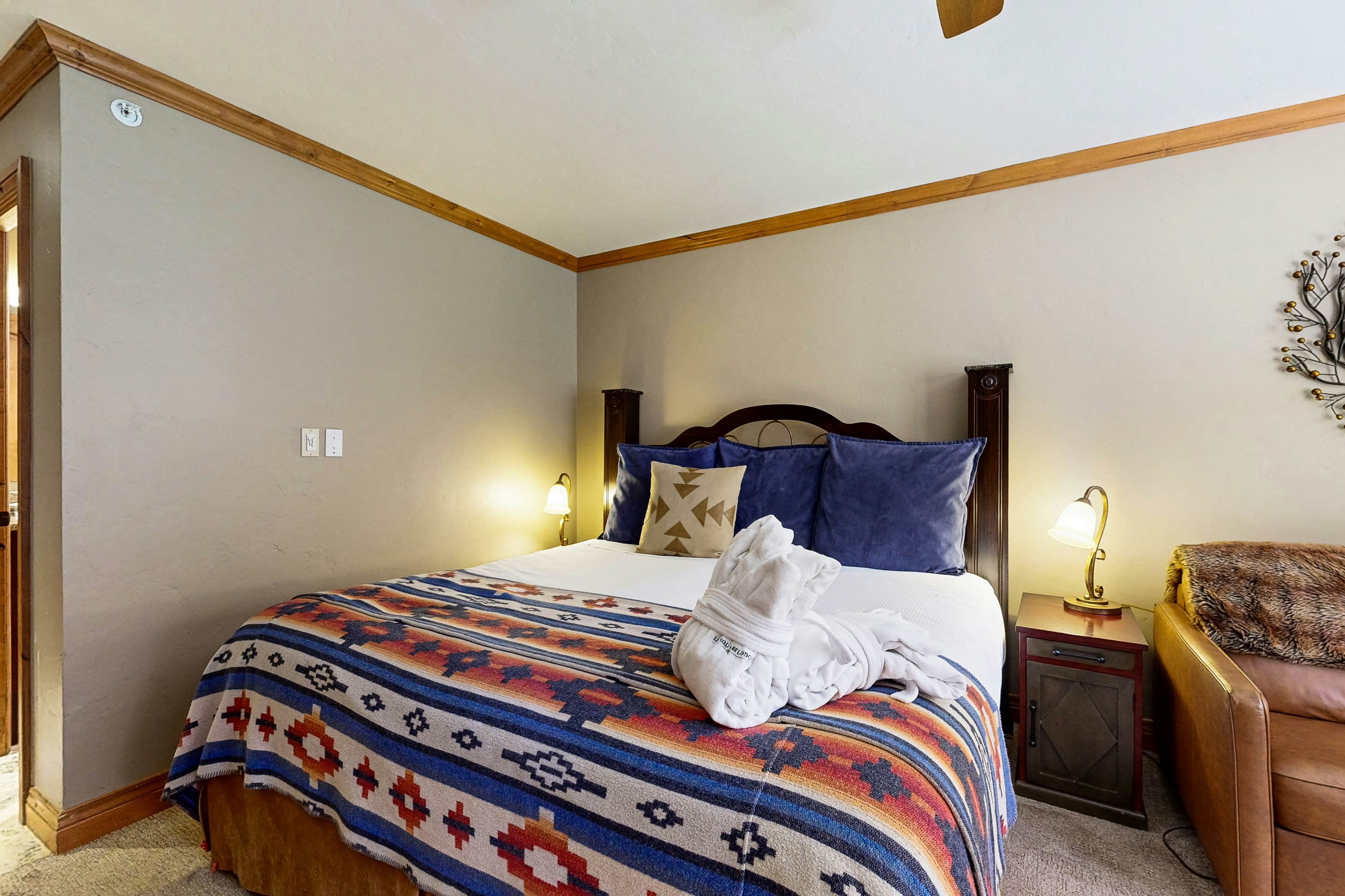 Lion Square Lodge South 166