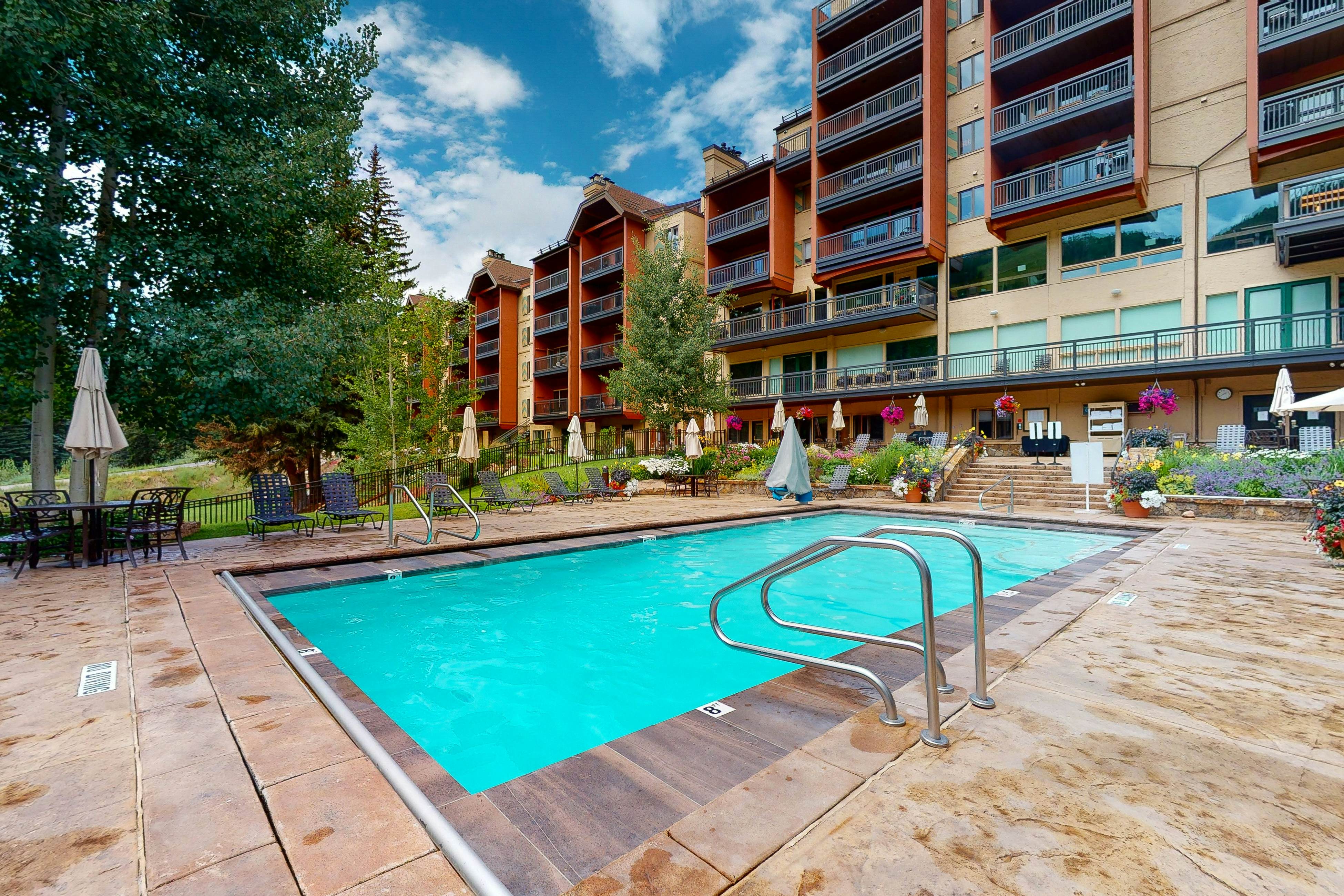 Lion Square Lodge South 166