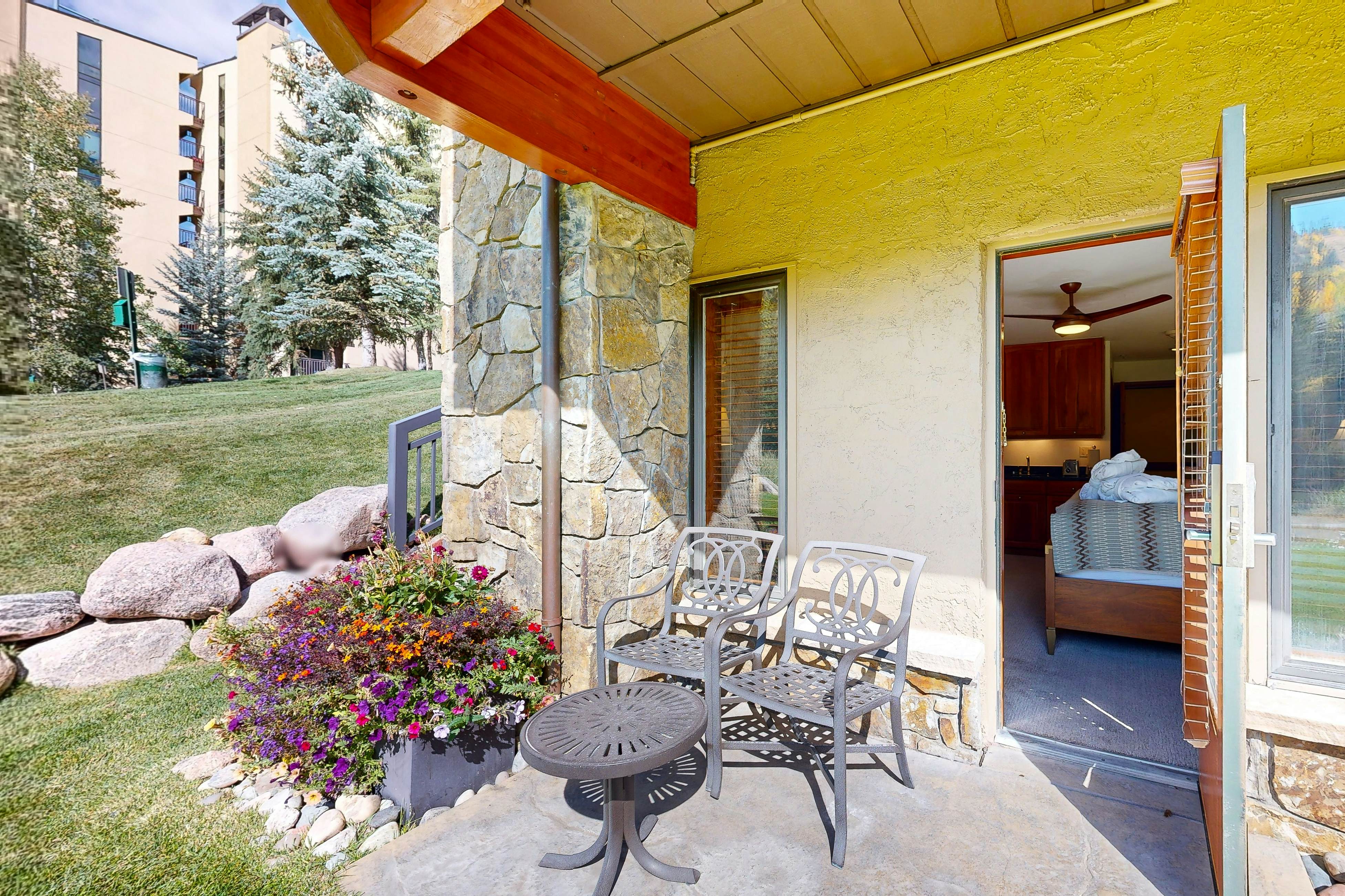 Lion Square Lodge South 176